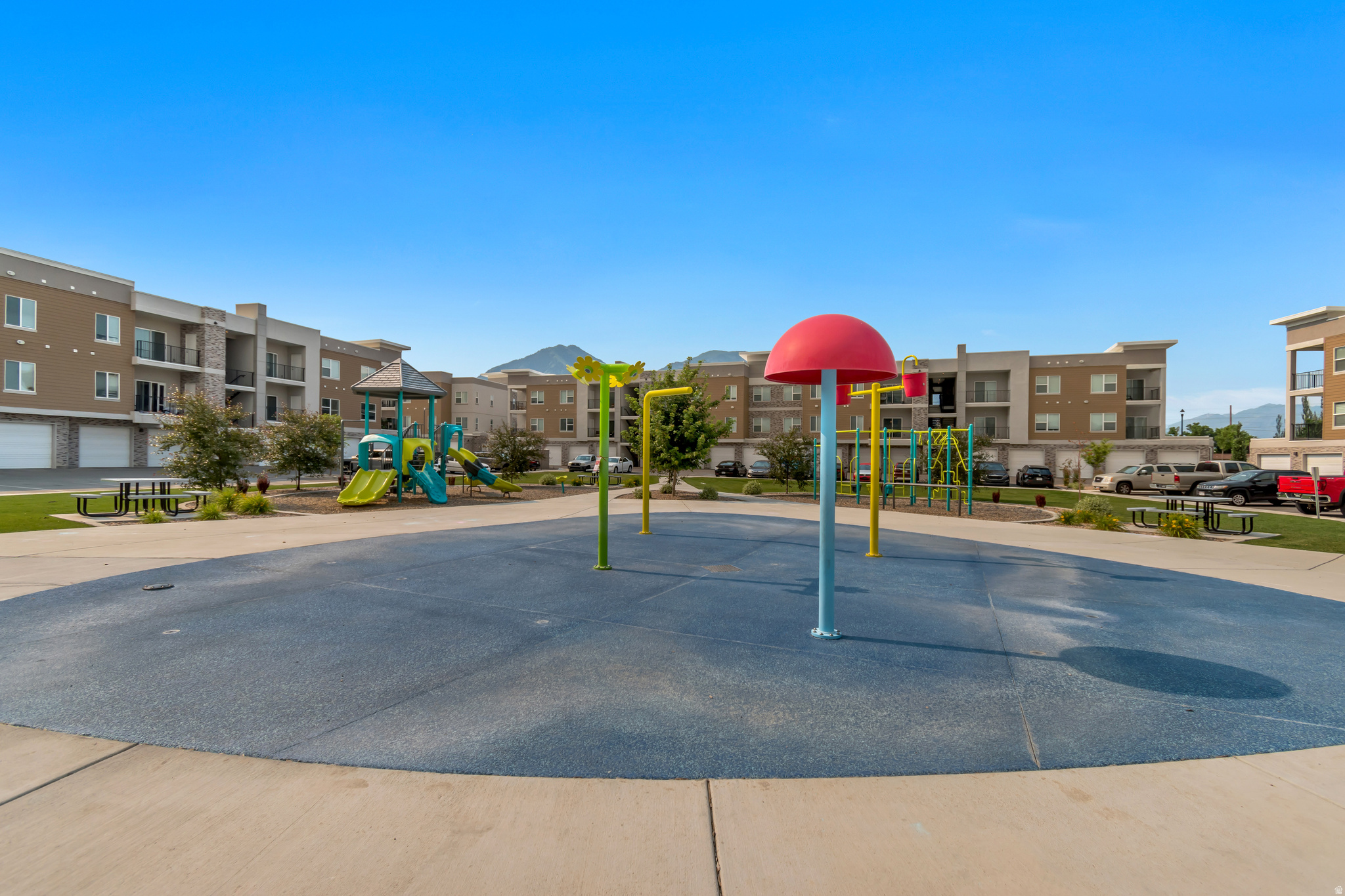 VISTA VIEW - Residential