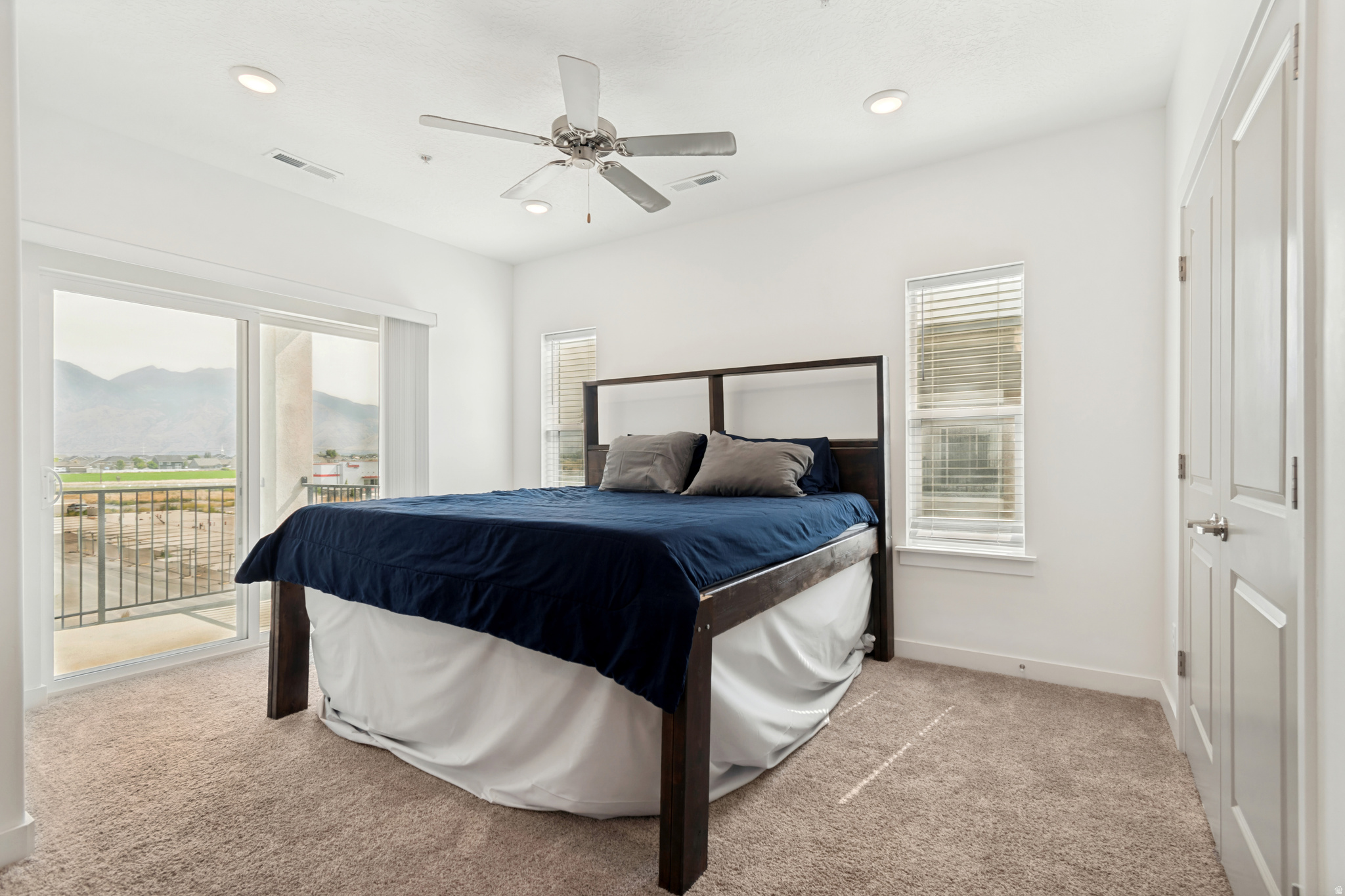 VISTA VIEW - Residential