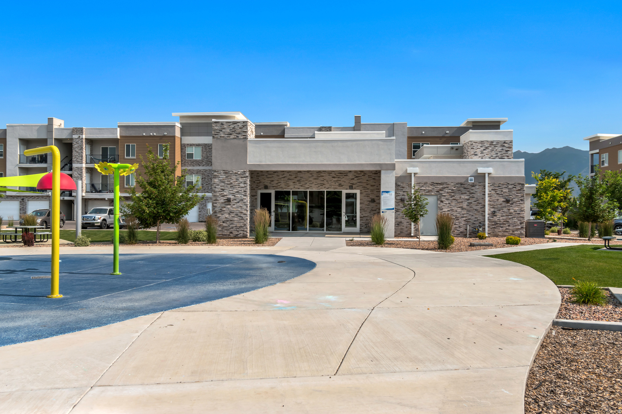VISTA VIEW - Residential