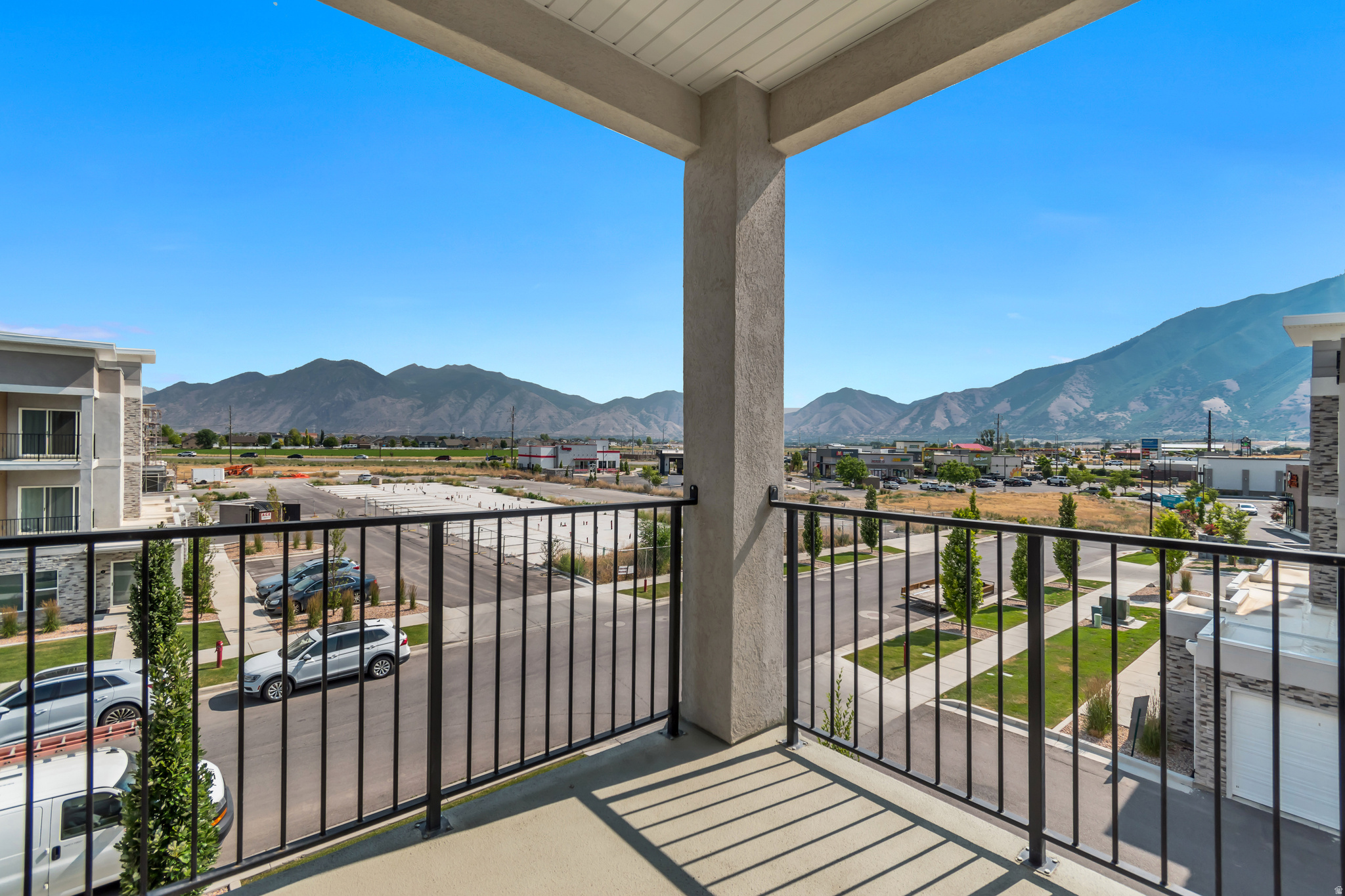 VISTA VIEW - Residential