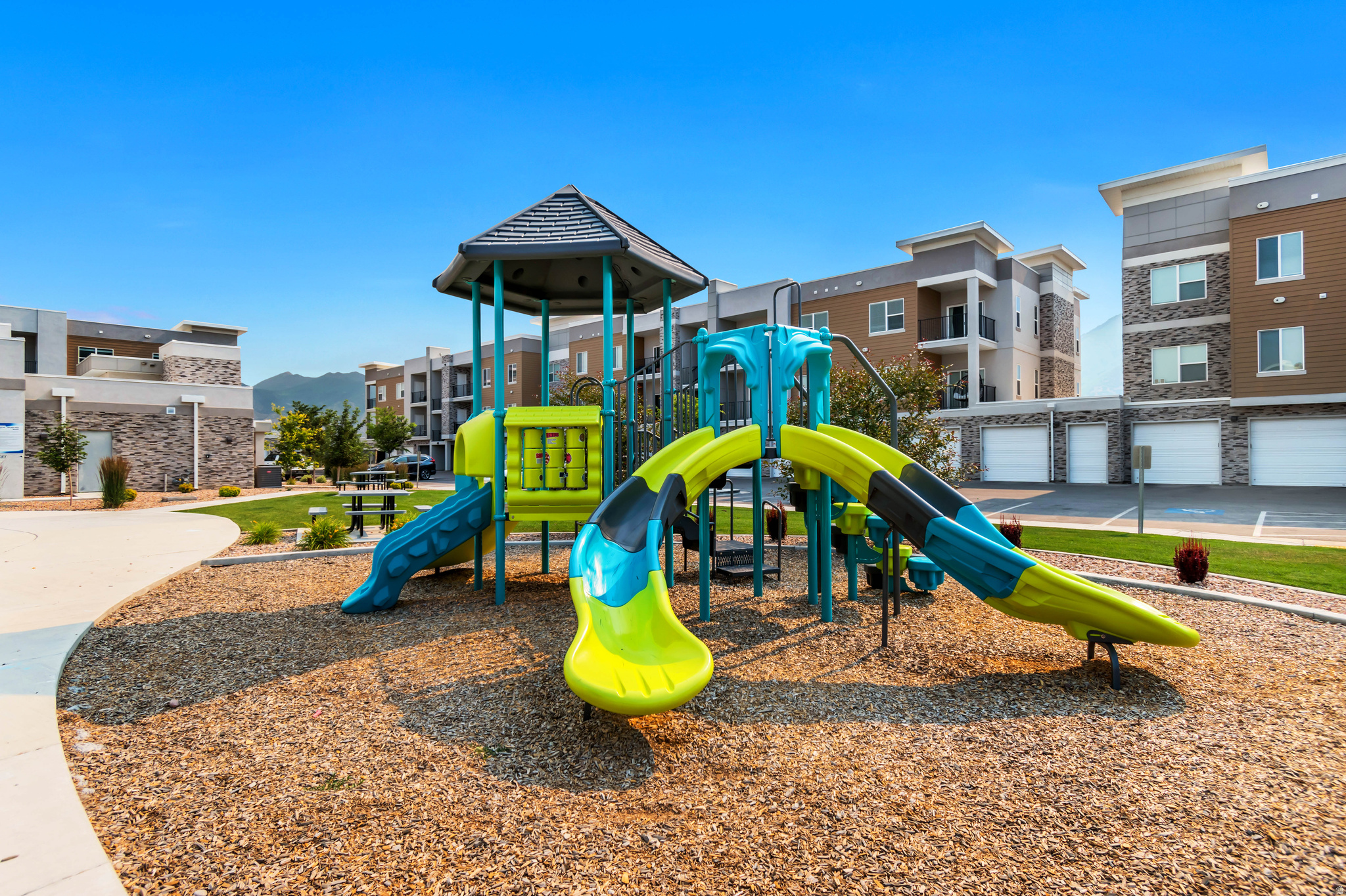 VISTA VIEW - Residential