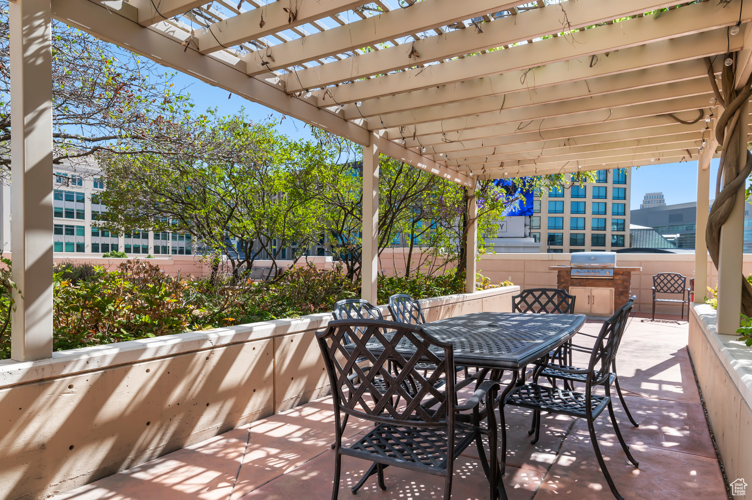 THE PARC AT GATEWAY - Residential