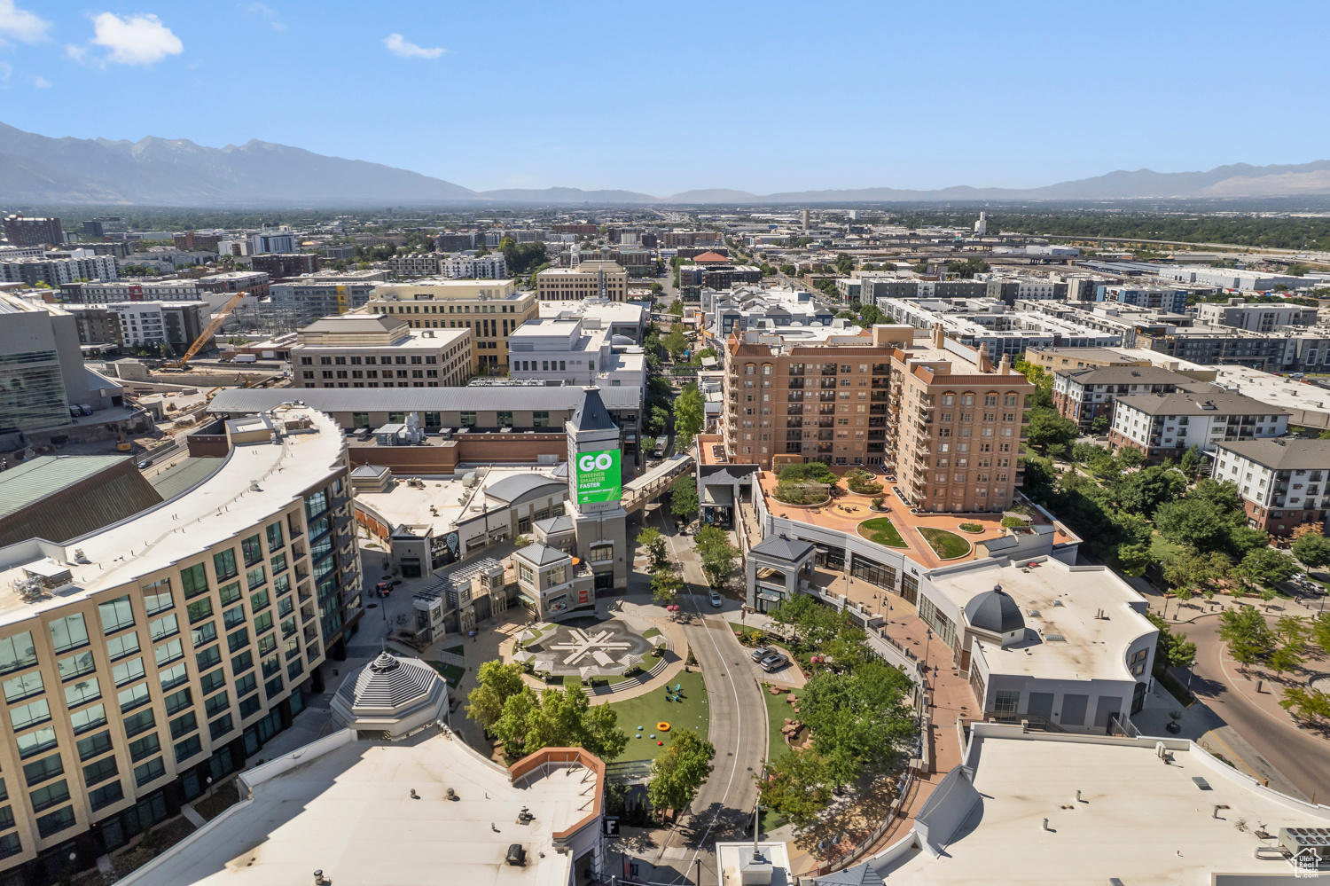 THE PARC AT GATEWAY - Residential