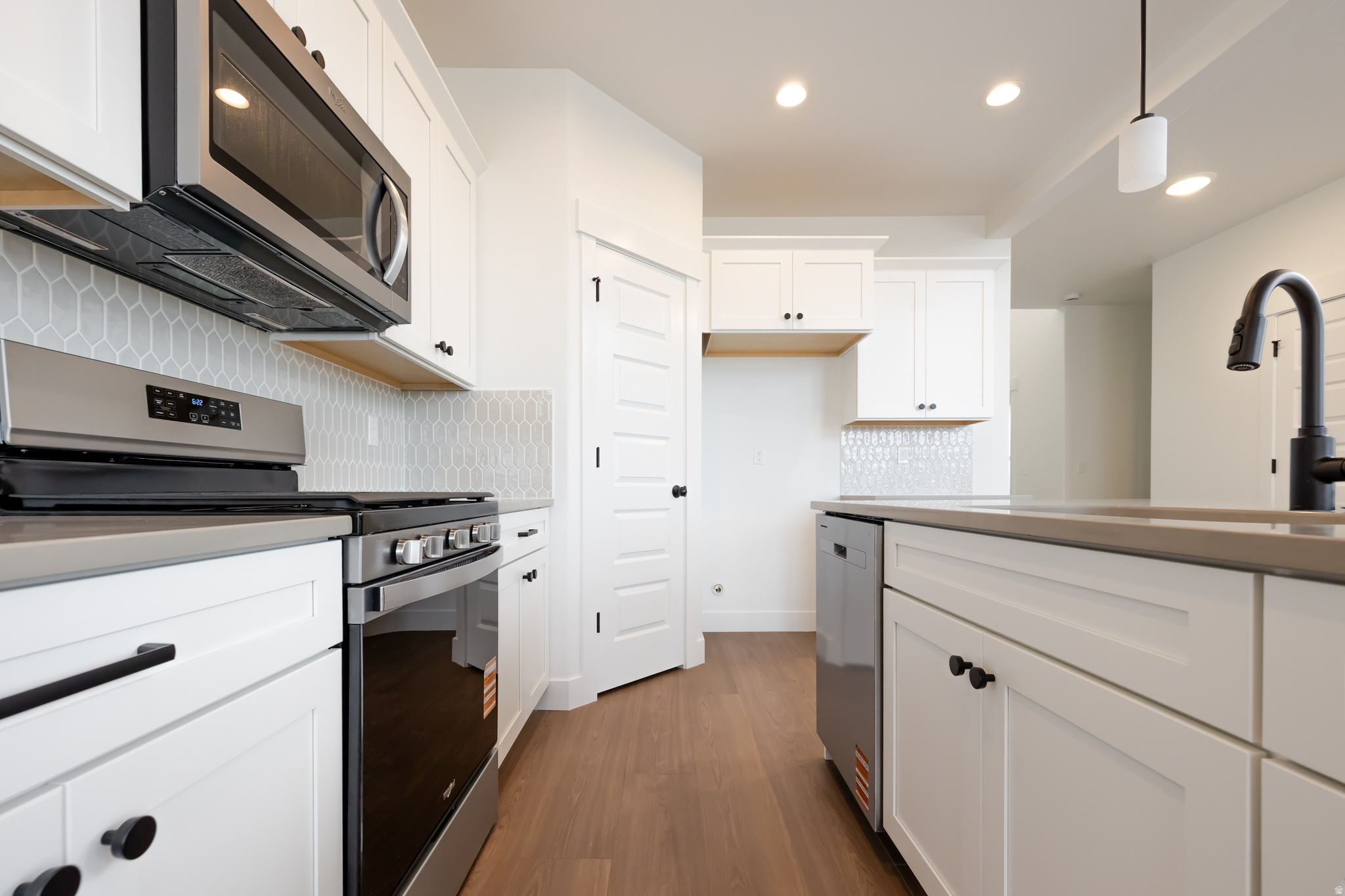 MOUNTAIN RIDGE - Residential