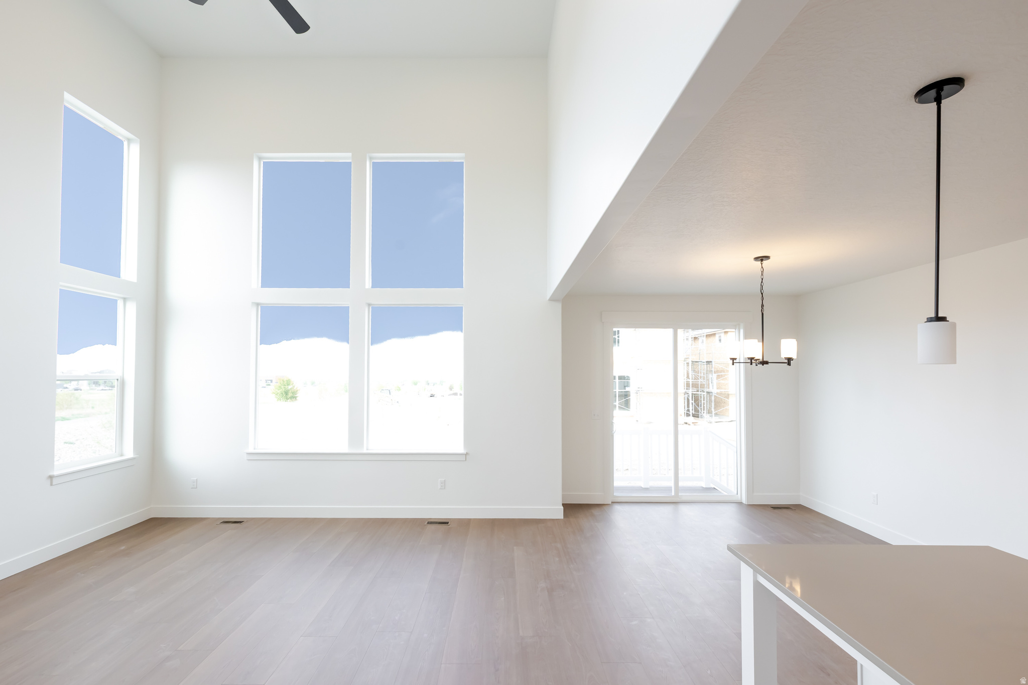 MOUNTAIN RIDGE - Residential