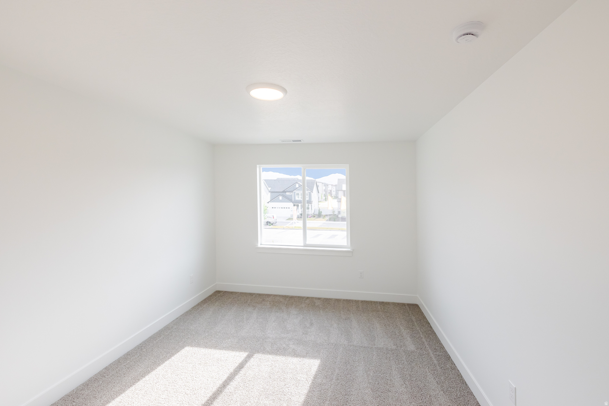 MOUNTAIN RIDGE - Residential