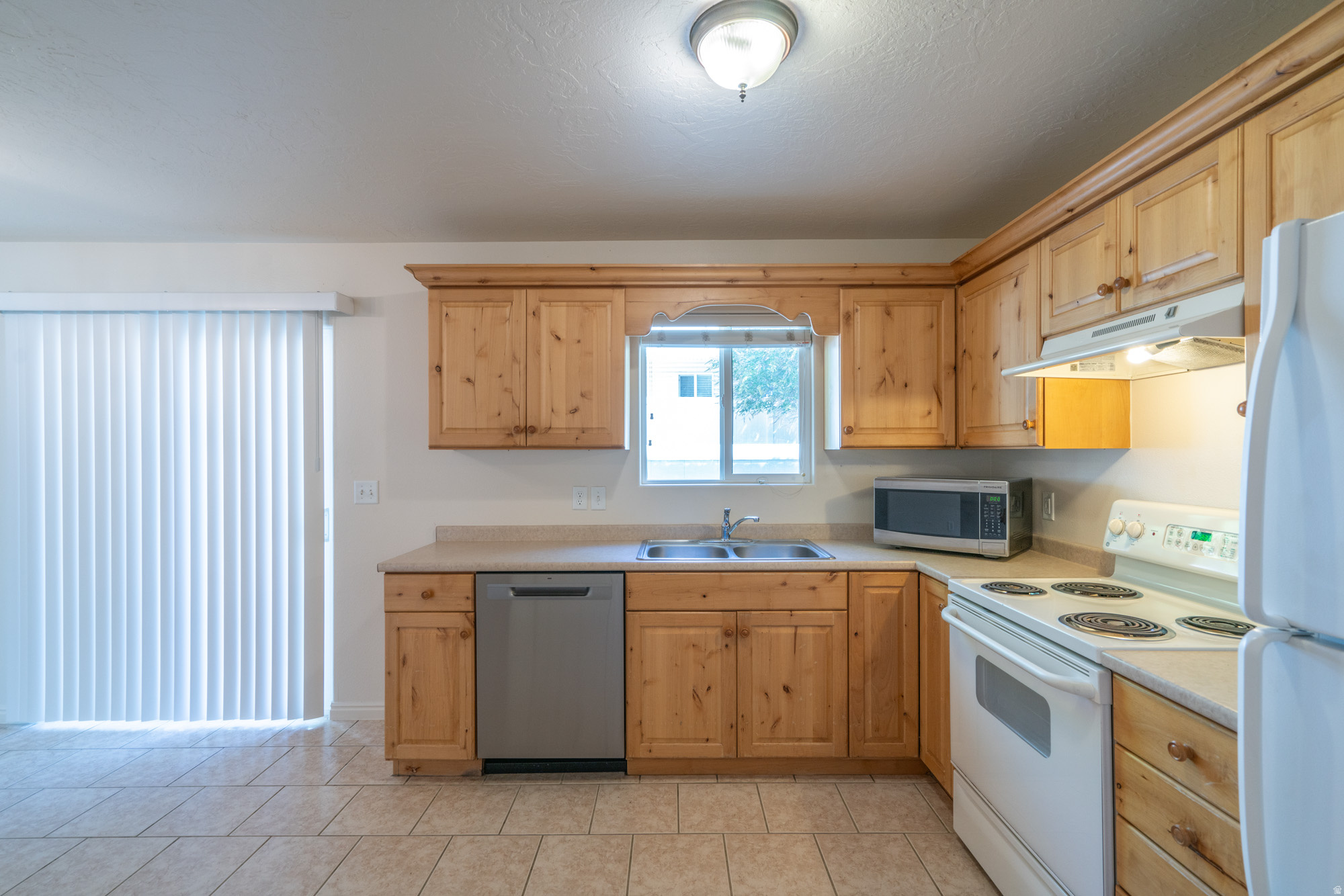 LEXINGTON HILLS TH 1 AMD - Residential