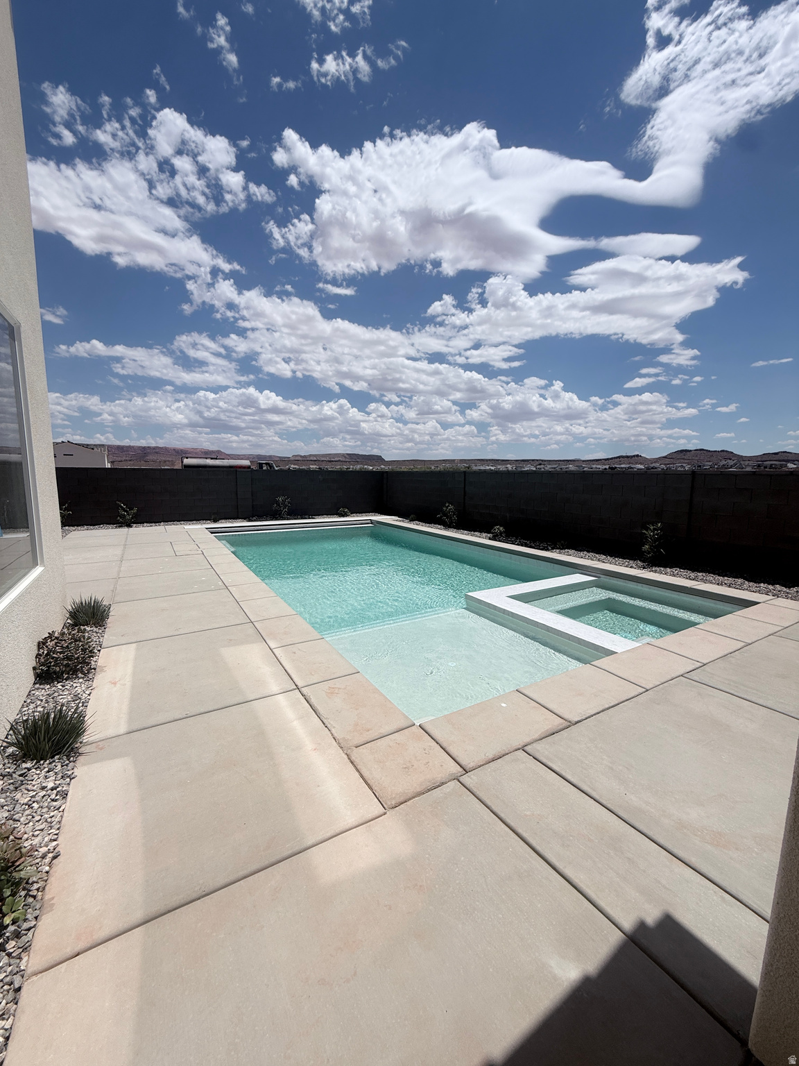 SUNIVA - Residential