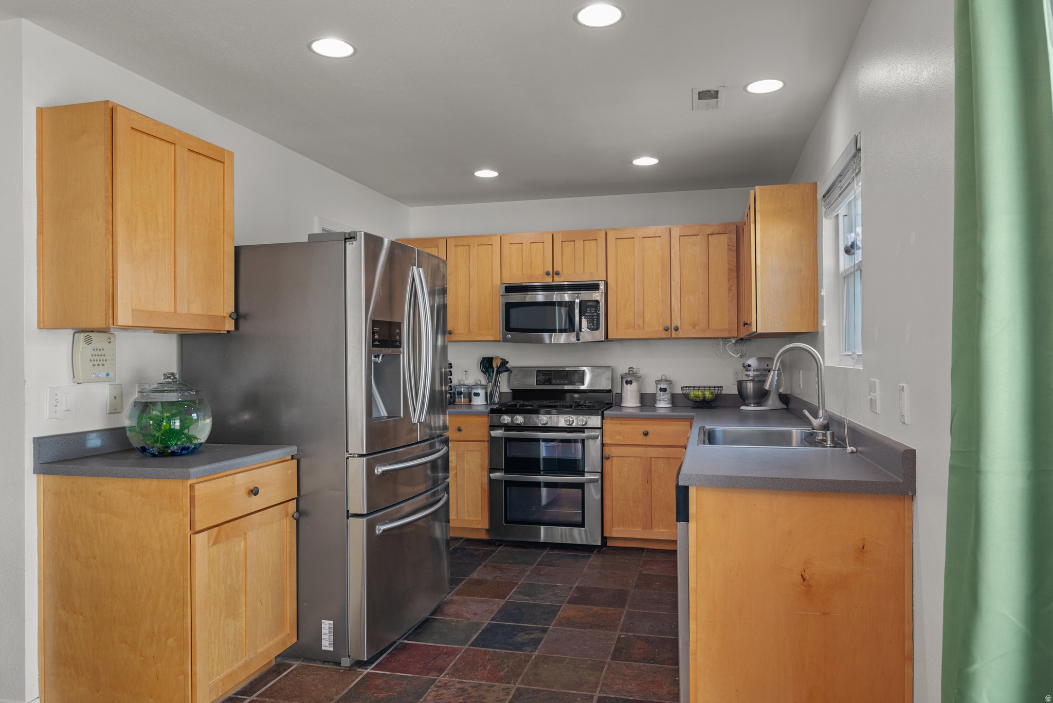 FOX HOLLOW - Residential