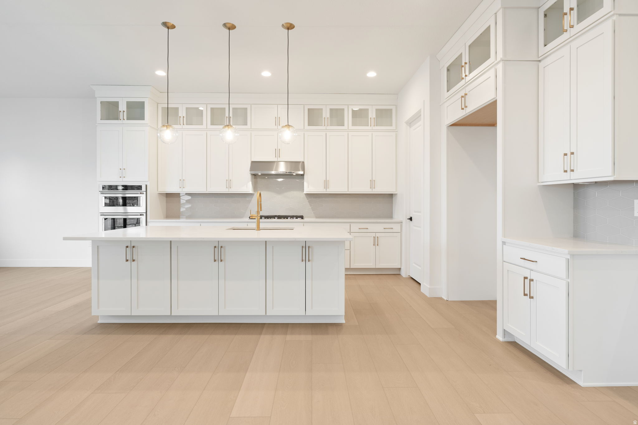 WESTLAKE VISTAS - Residential