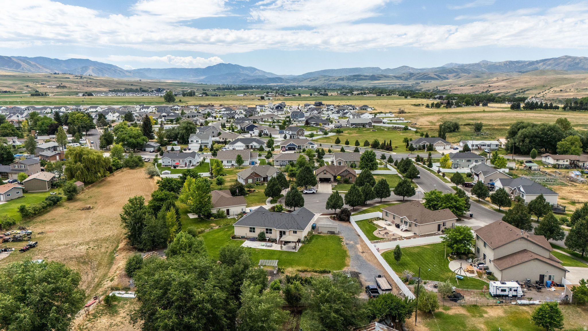 ROLLING HILLS - Residential