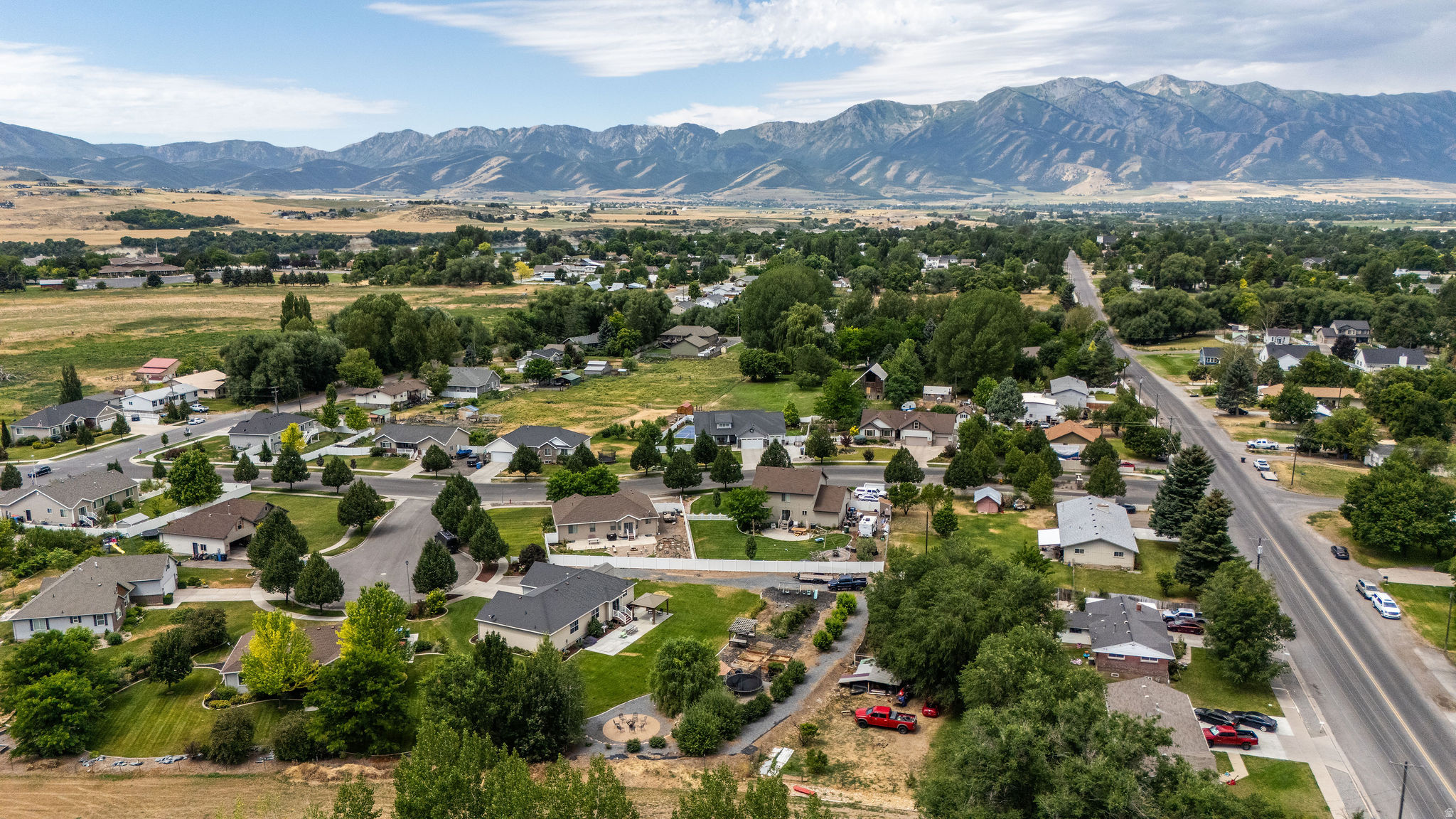 ROLLING HILLS - Residential