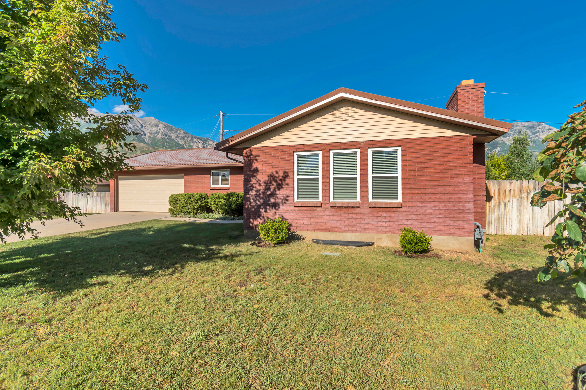 MOUNTAIN GREEN - Residential