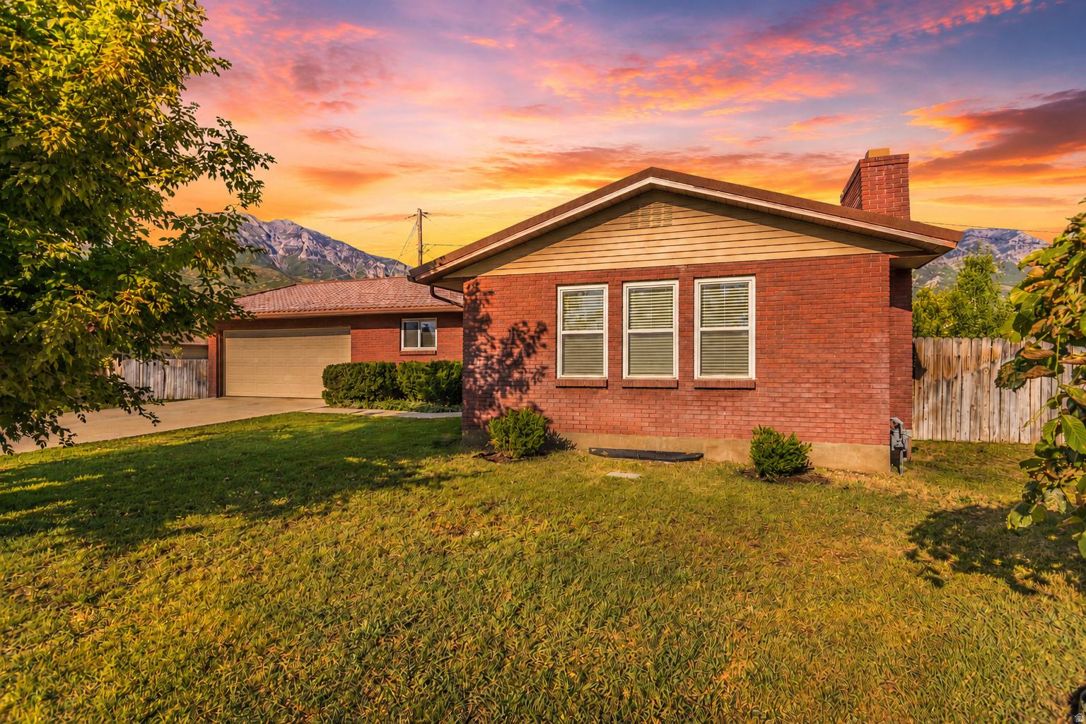 MOUNTAIN GREEN - Residential