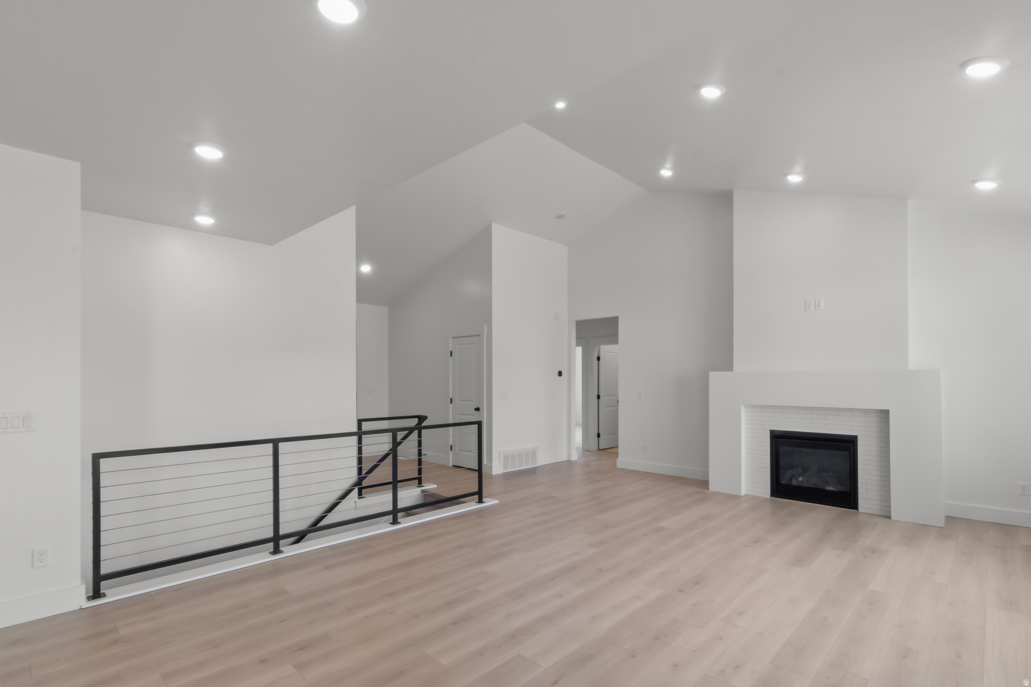 RIVERS EDGE - Residential