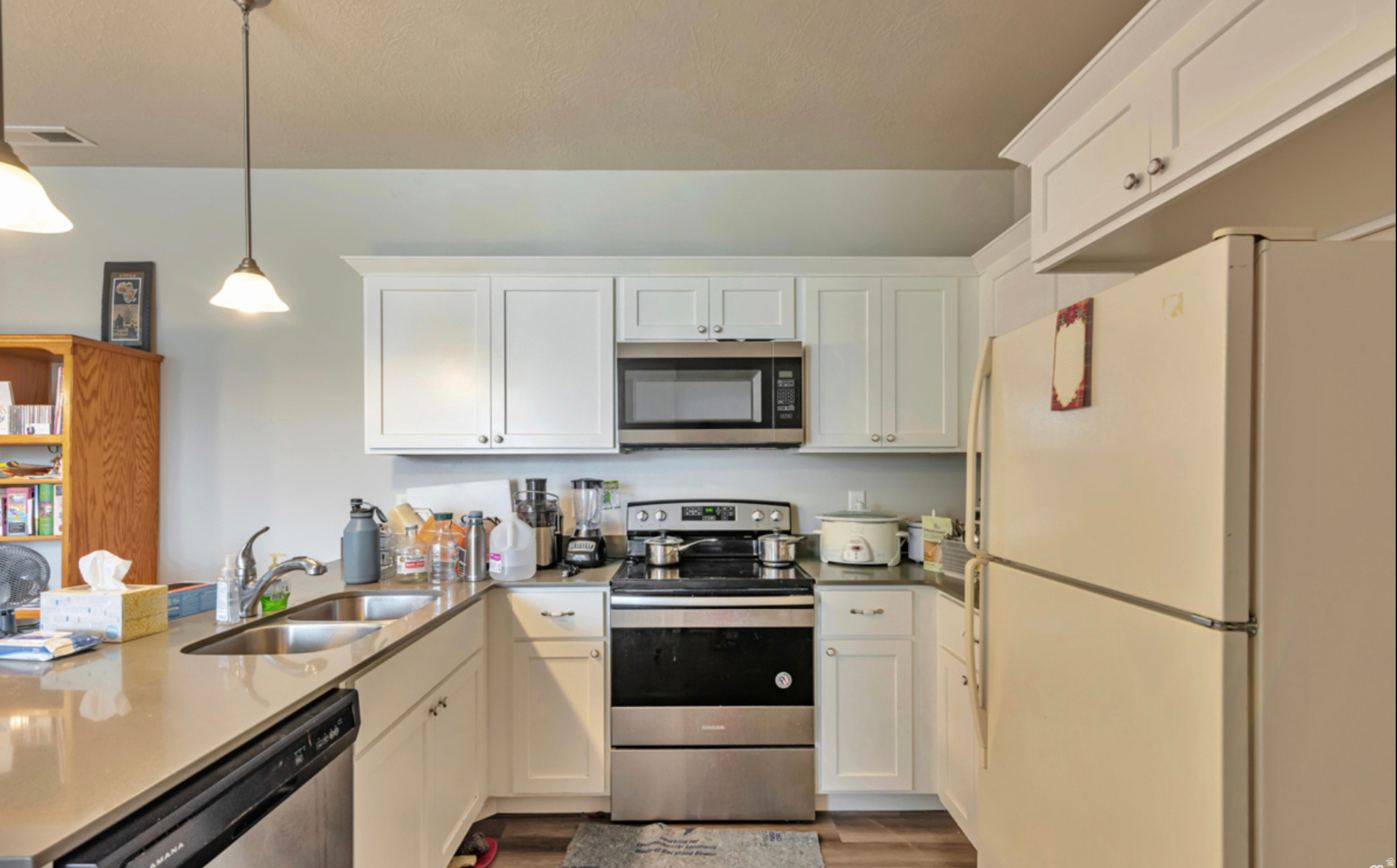 HORIZON HEIGHTS - Residential Lease