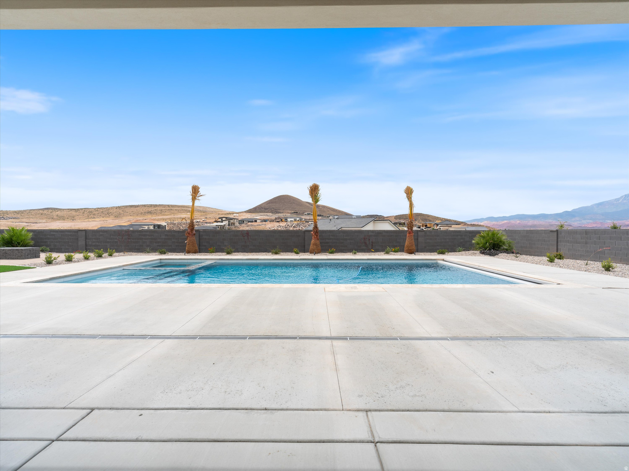 SCENIC POINT - Residential