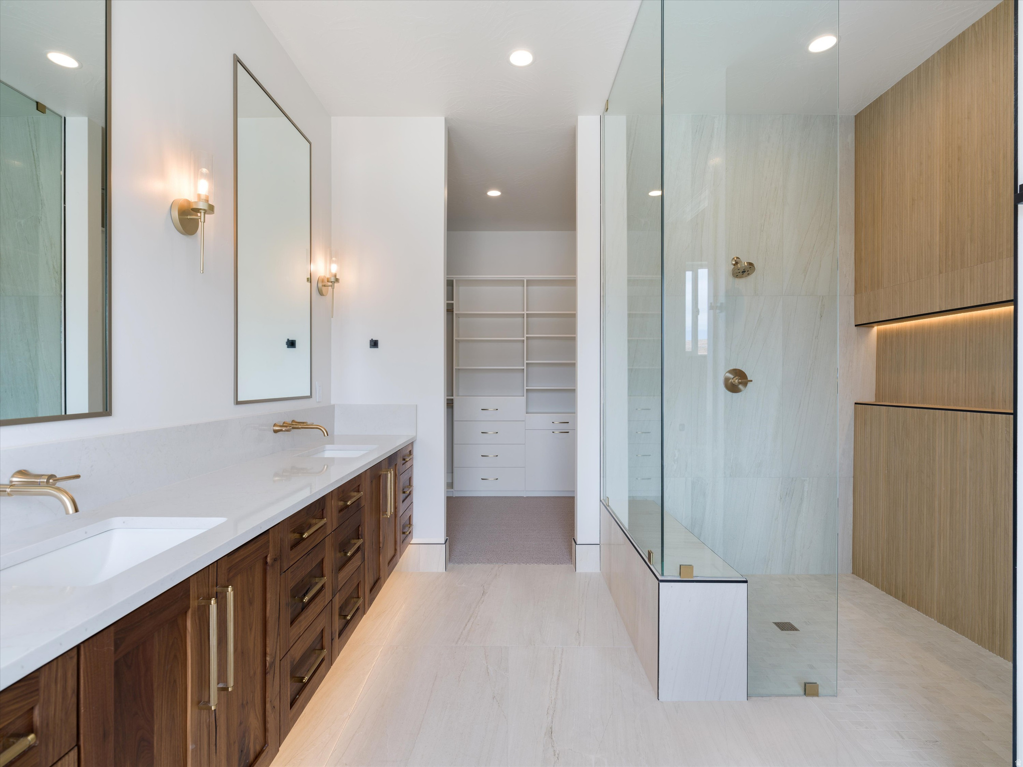 SCENIC POINT - Residential