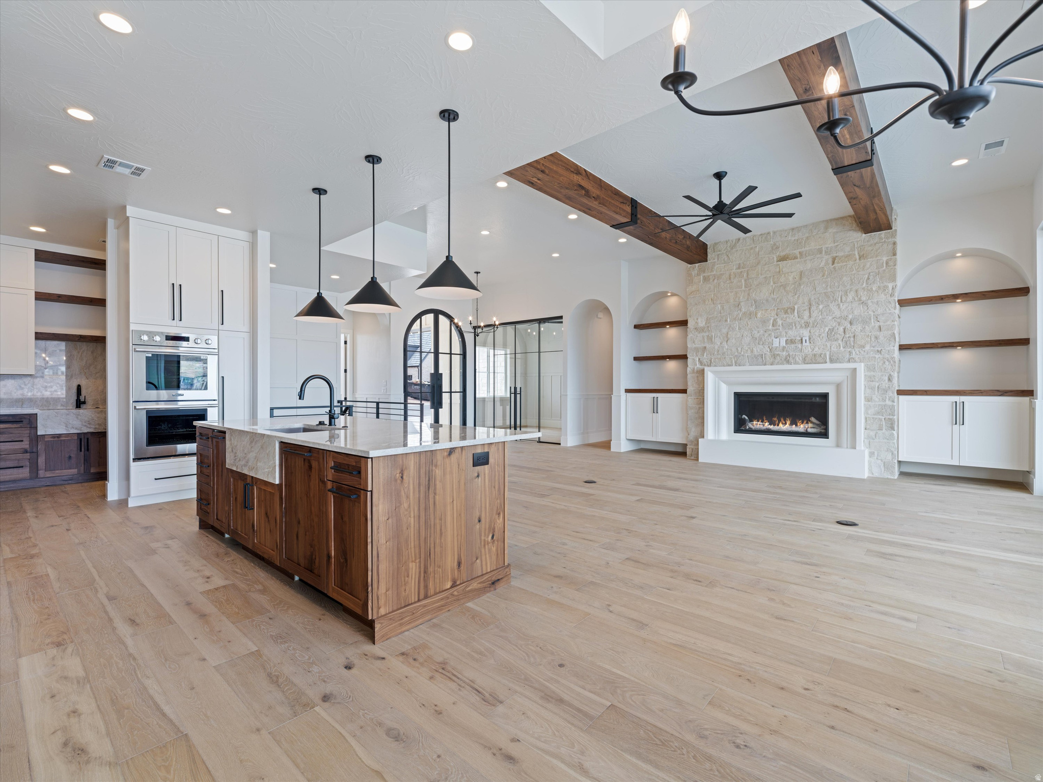 SCENIC POINT - Residential
