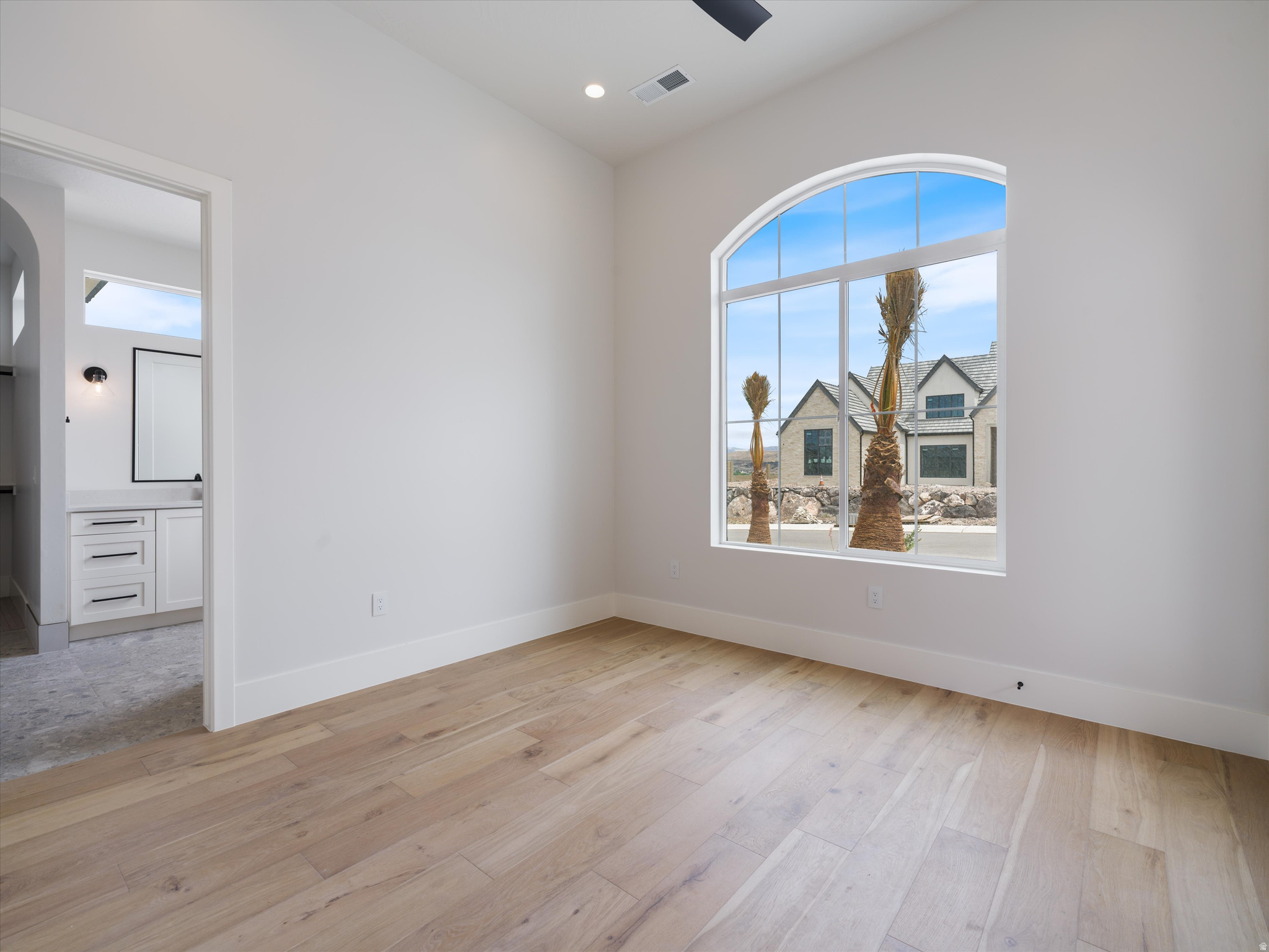 SCENIC POINT - Residential