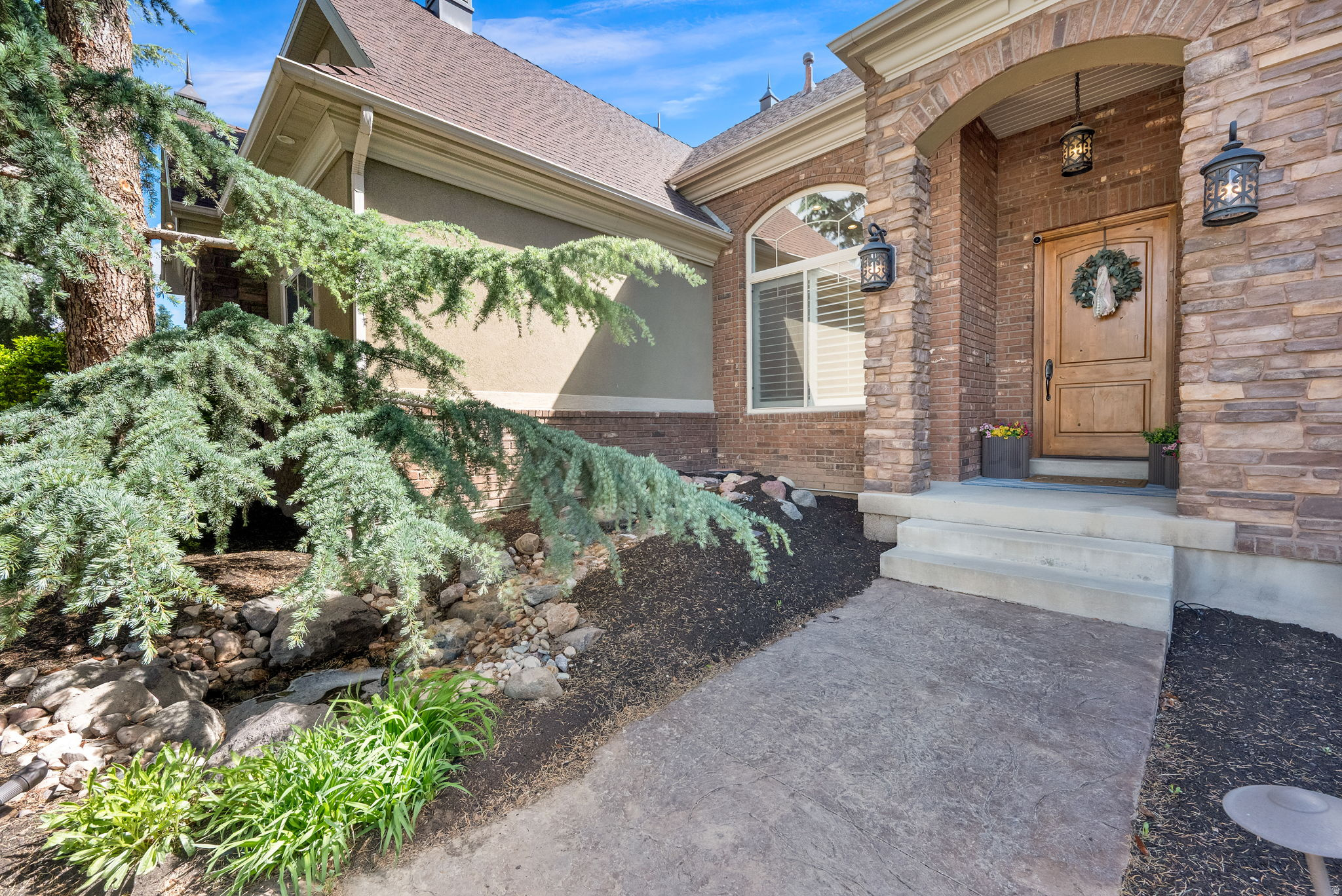 ROYAL MEADOWS ESTATE - Residential