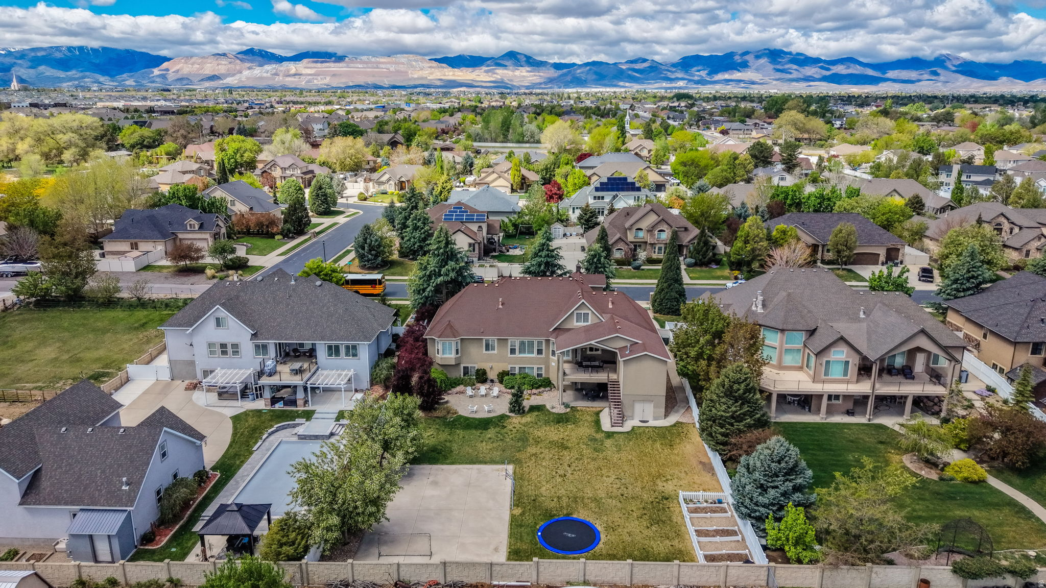 ROYAL MEADOWS ESTATE - Residential