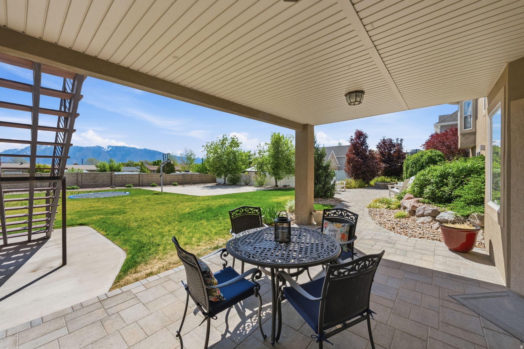 ROYAL MEADOWS ESTATE - Residential