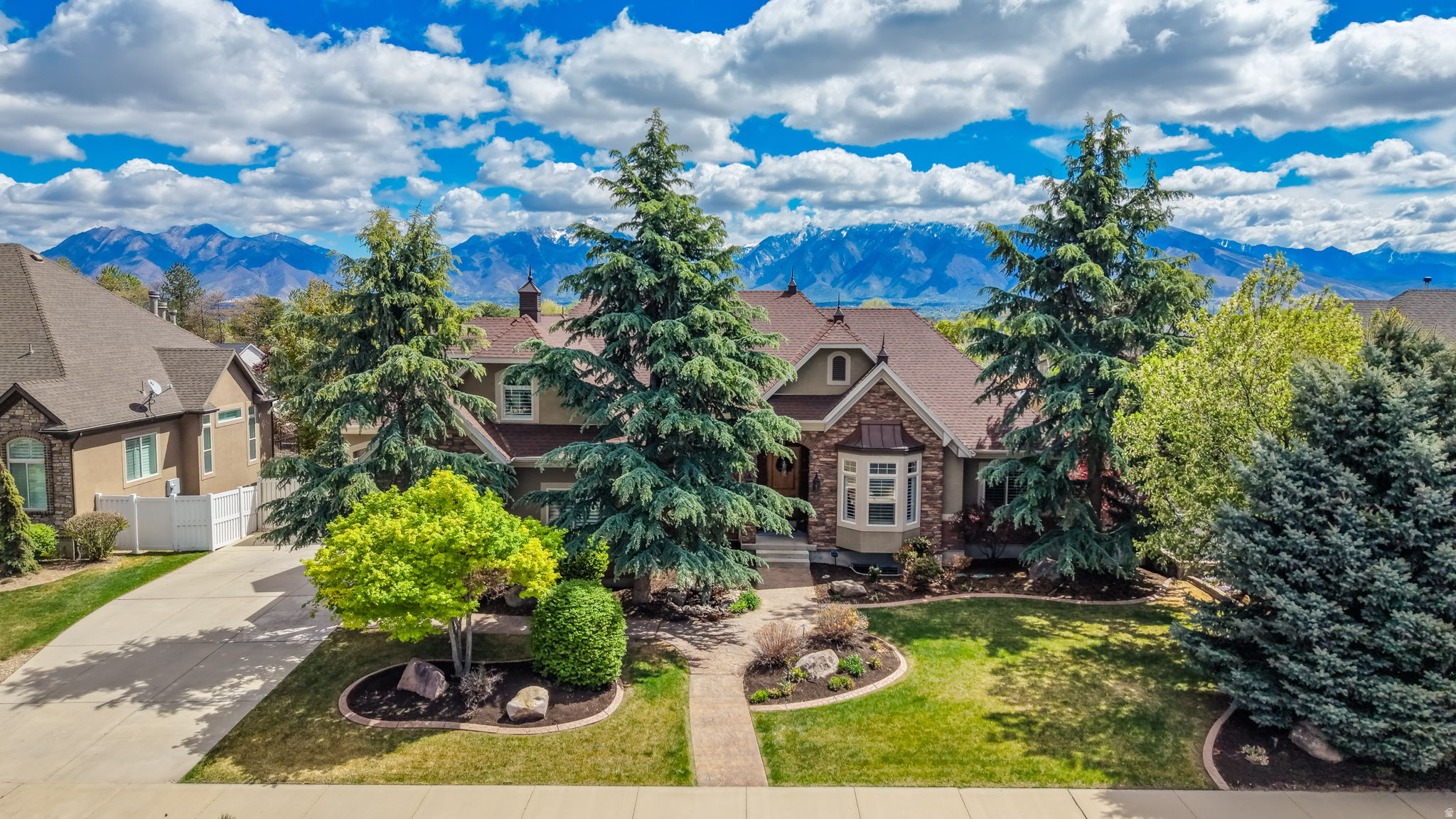 ROYAL MEADOWS ESTATE - Residential