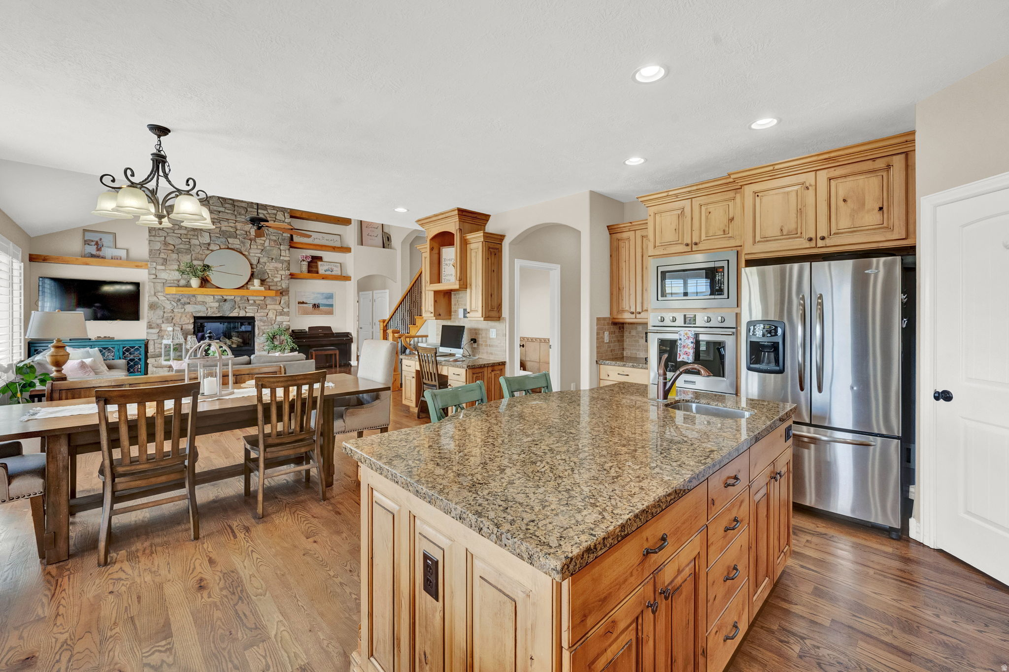 ROYAL MEADOWS ESTATE - Residential