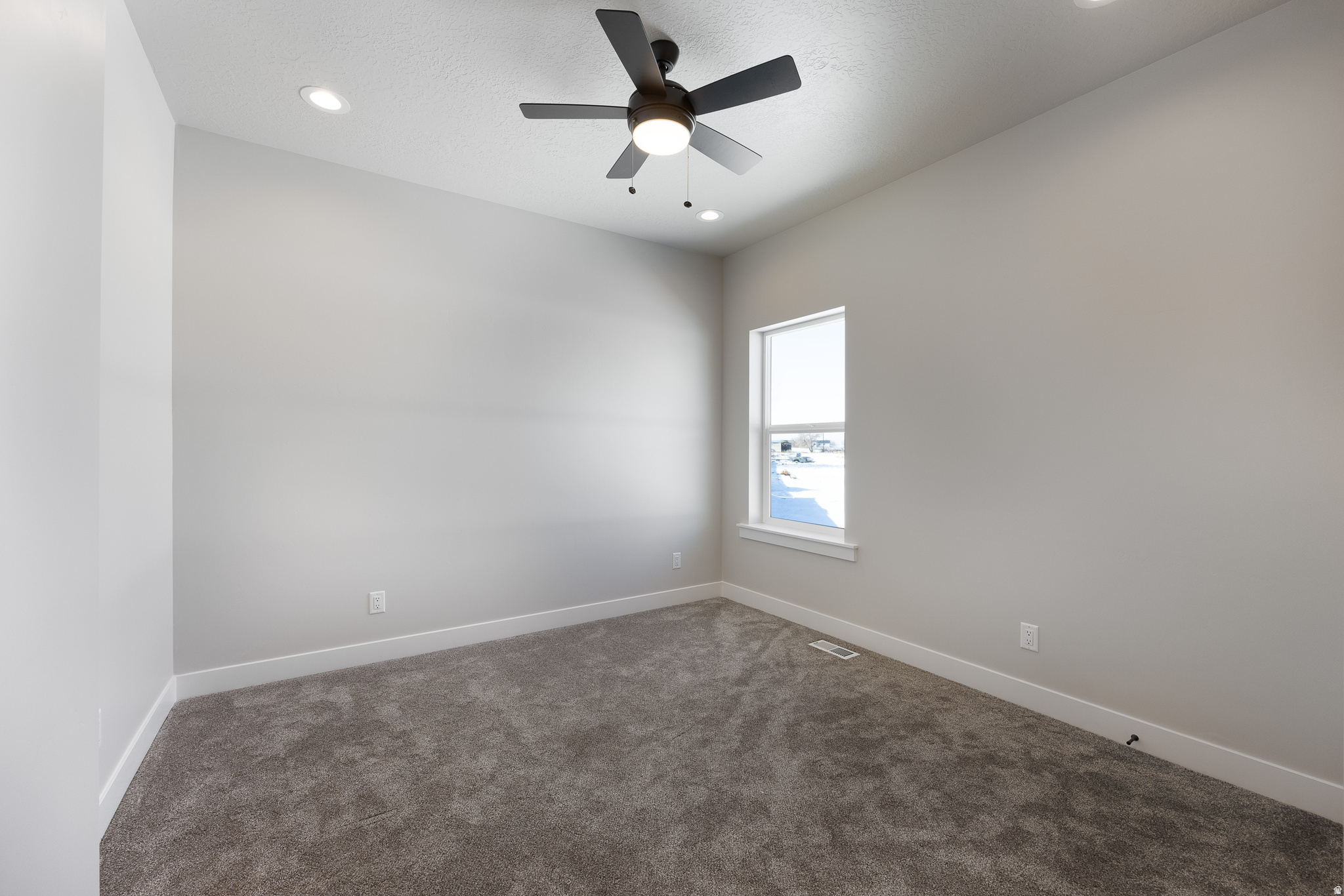 OAKRIDGE COVE - Residential