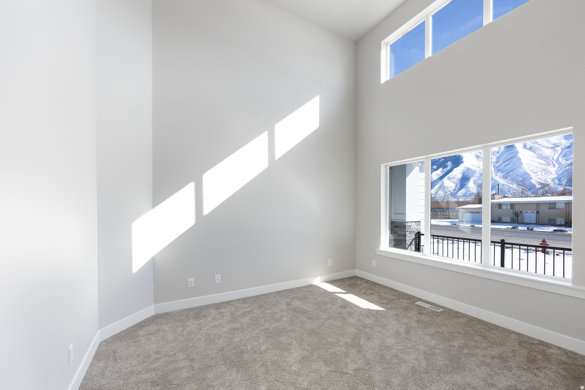 OAKRIDGE COVE - Residential