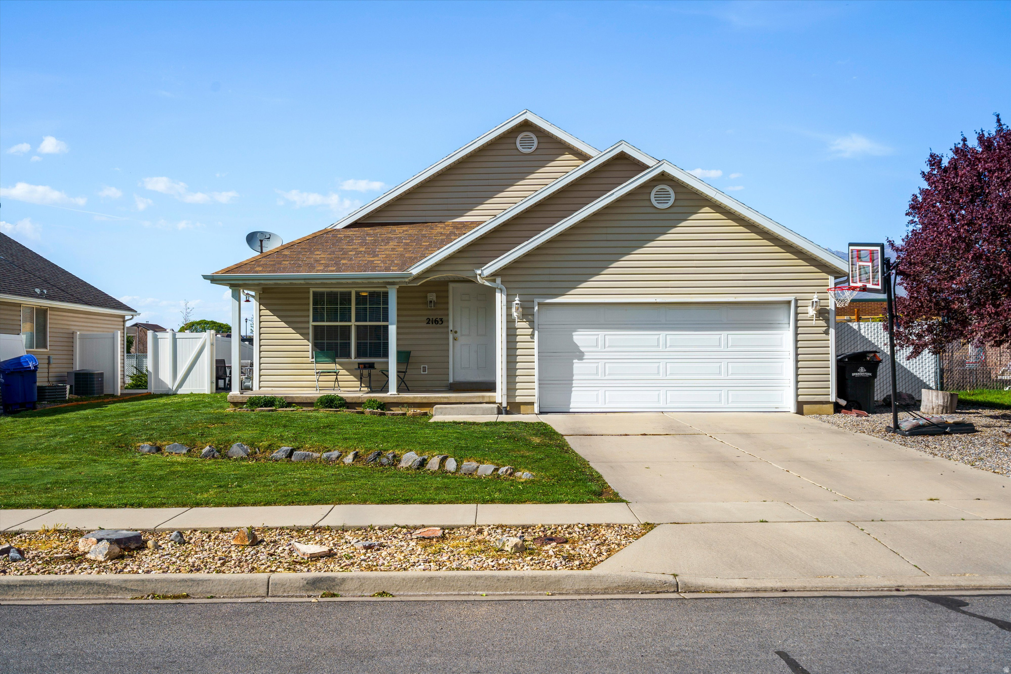 ABBIE COURT - Residential
