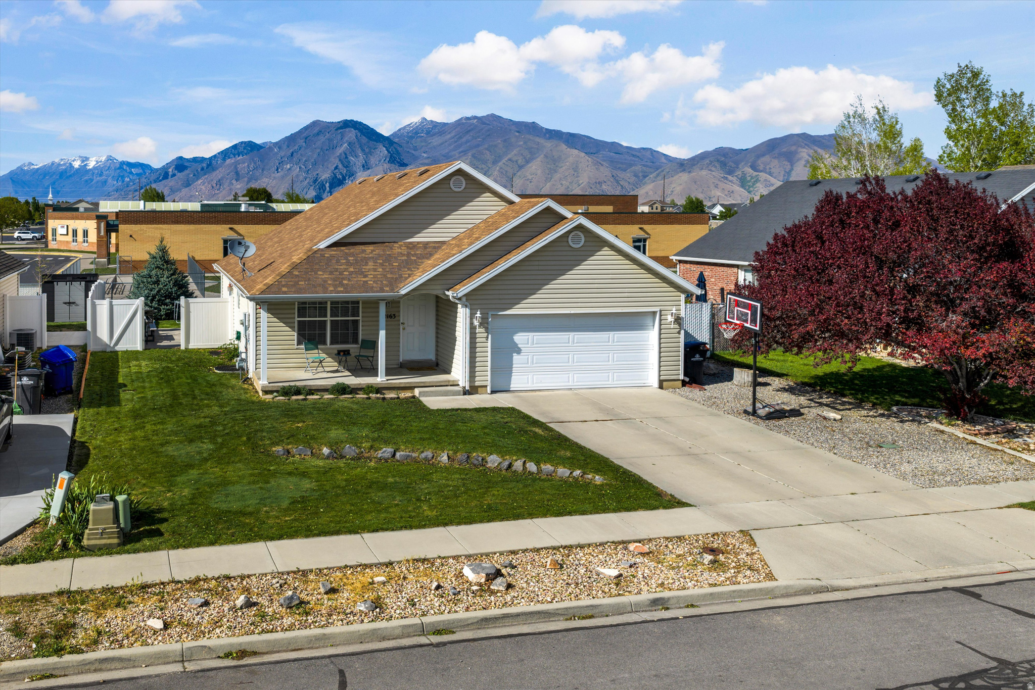 ABBIE COURT - Residential