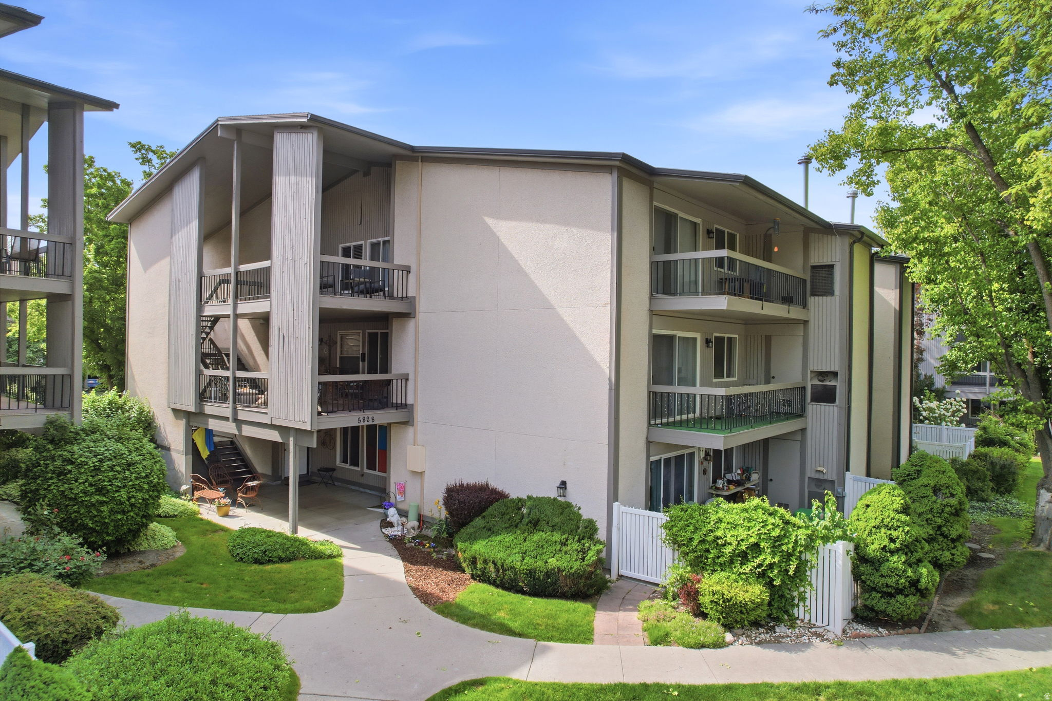 Welcome home to one of Murrays best cared for gated communities.  Close to both 1-15, 2-15, shopping, mountain access  and an easy commute to SLC or Utah County.  Kitchen features updatedwhite cabinets and quartz countertops! This well kept Condo is ready for you to call home with its large owner suite and extra bedroom.  Enjoy the amenities including Pool, Pickleball, Tennis and picnic areas  Easy to show, this one is a keeper!