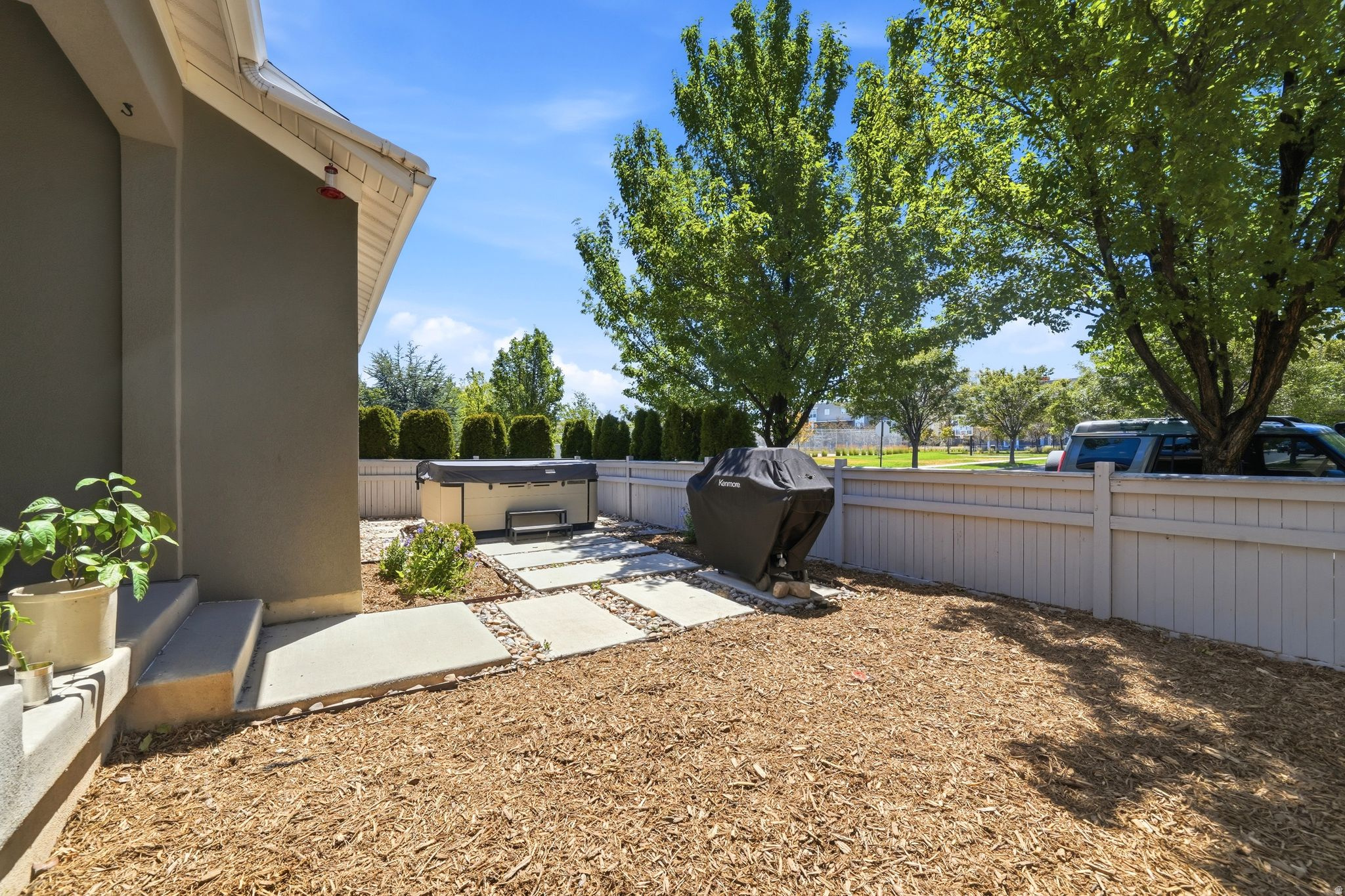 KENNECOTT - Residential