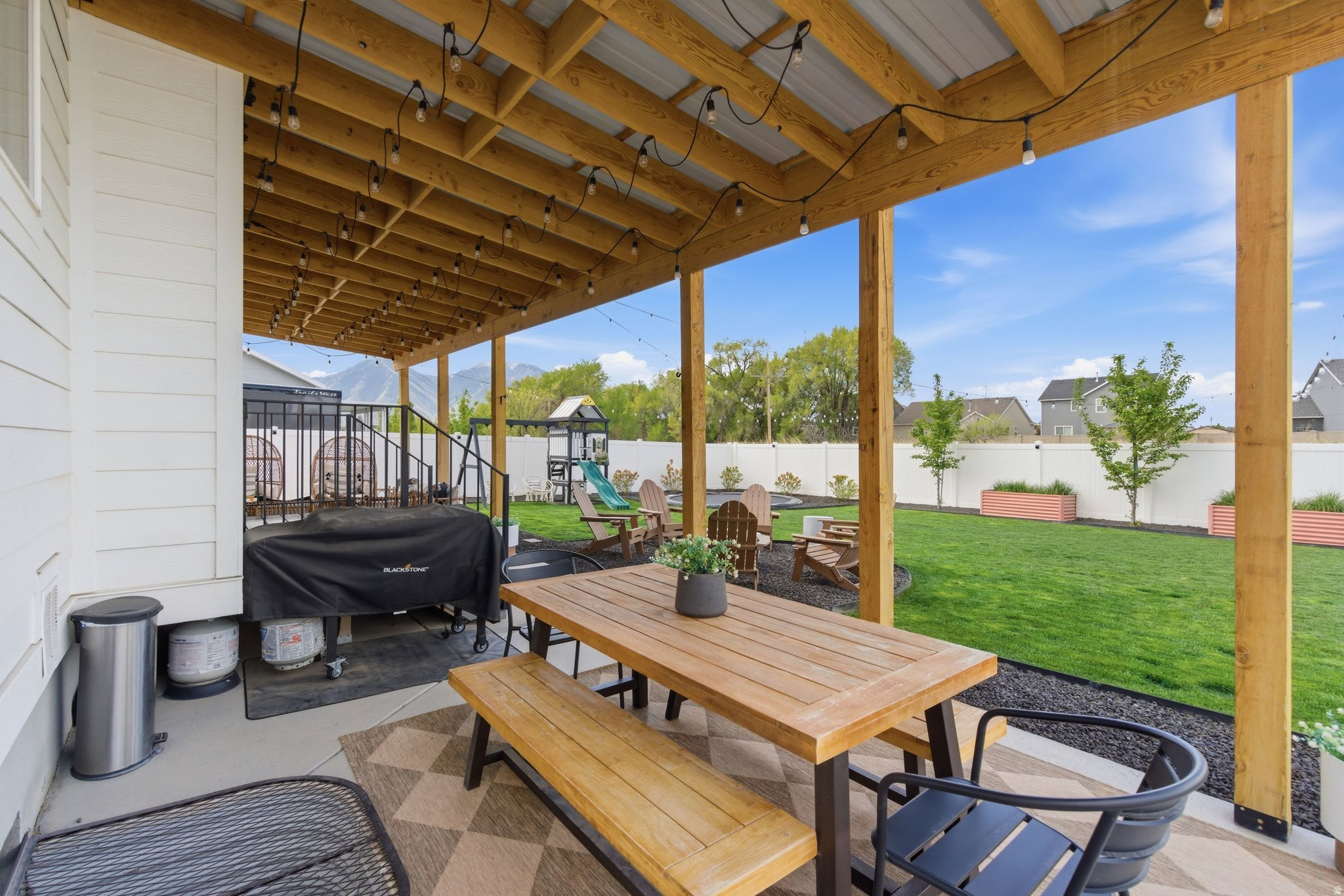 MAPLETON GROVE - Residential