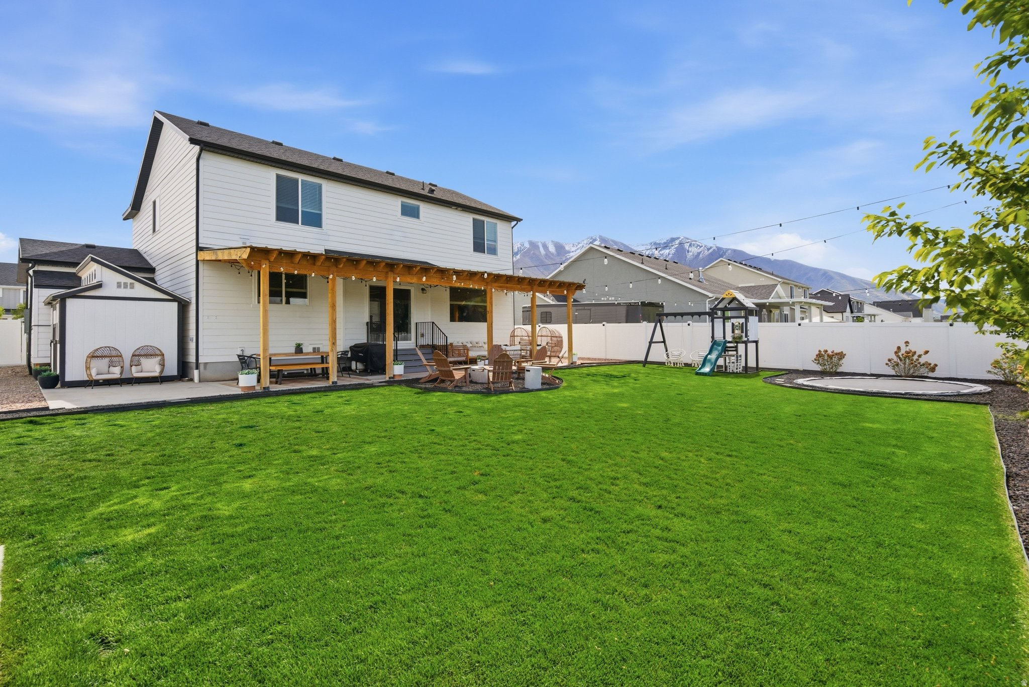 MAPLETON GROVE - Residential