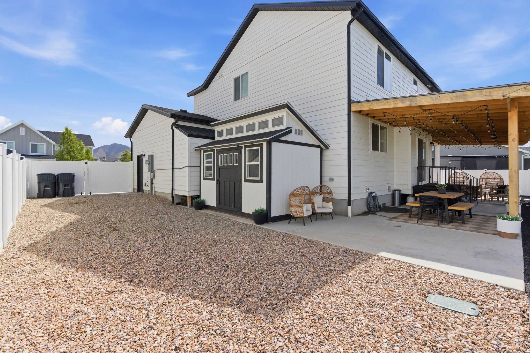 MAPLETON GROVE - Residential