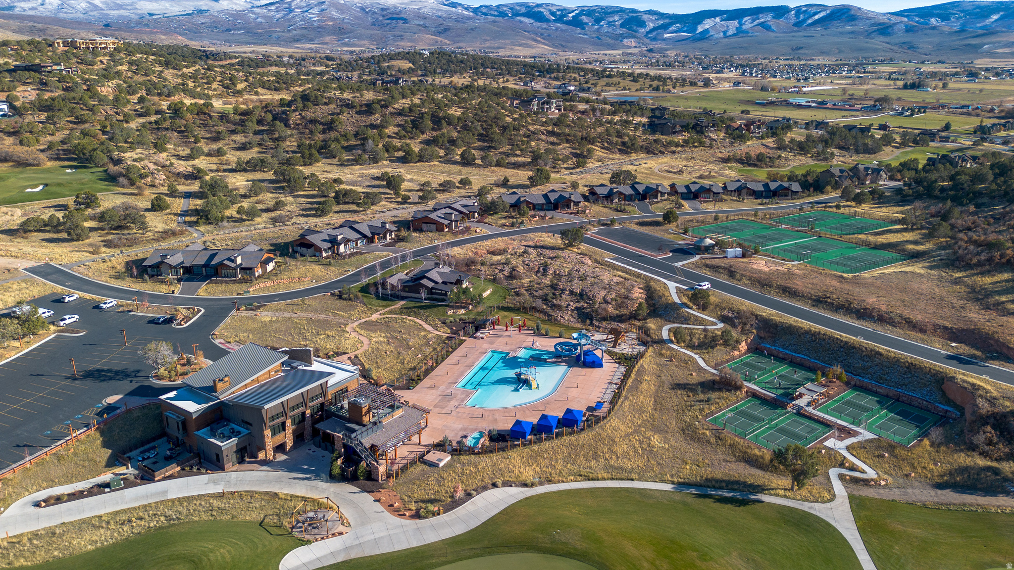 RED LEDGES - Land