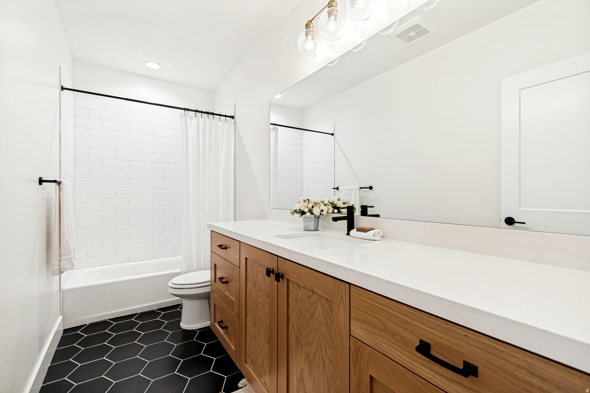FOUNDERS AT BEACON POINTE - Residential