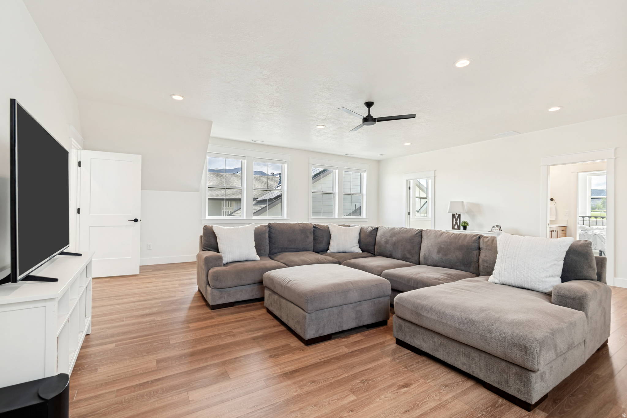 FOUNDERS AT BEACON POINTE - Residential