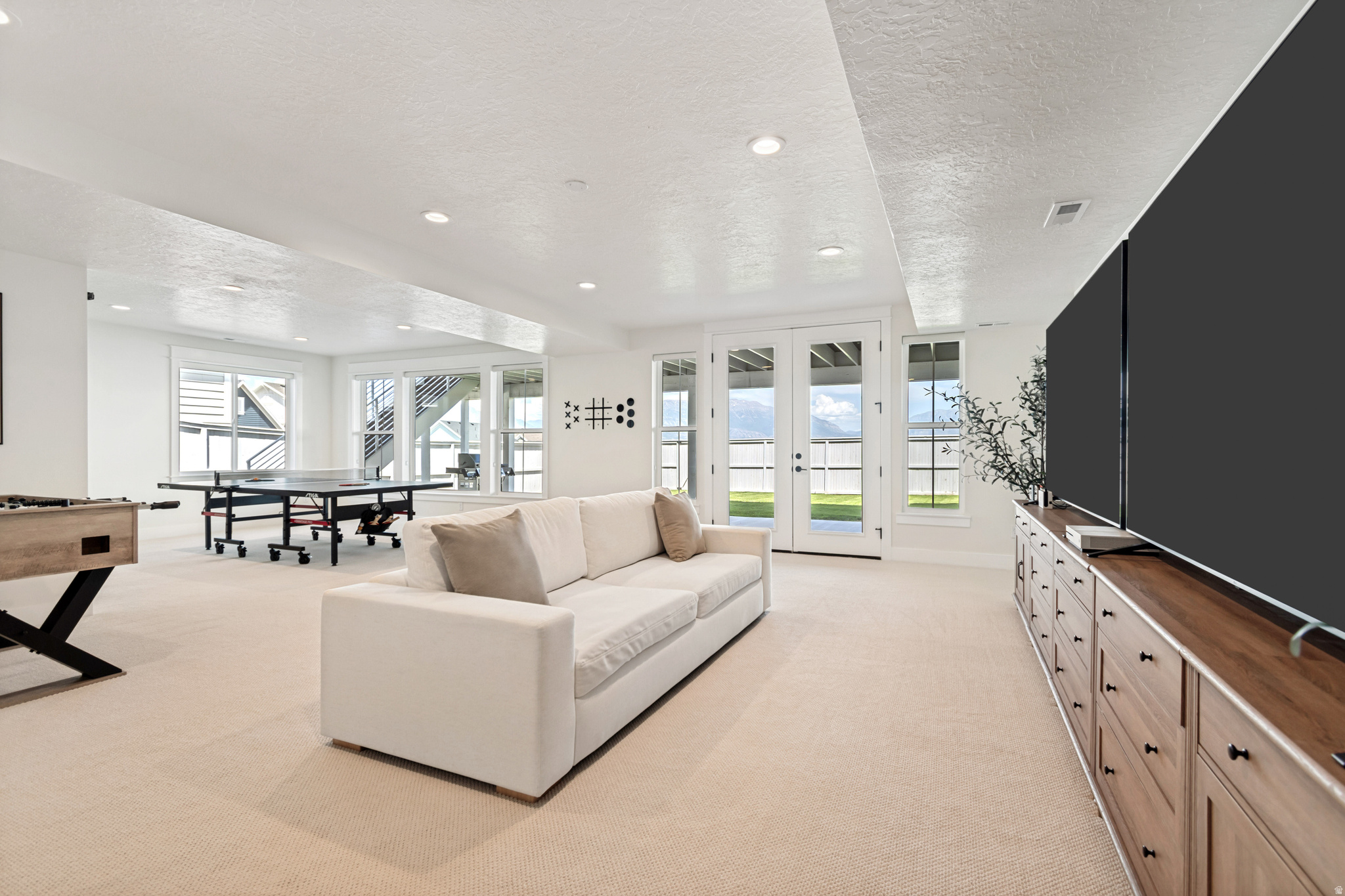 FOUNDERS AT BEACON POINTE - Residential