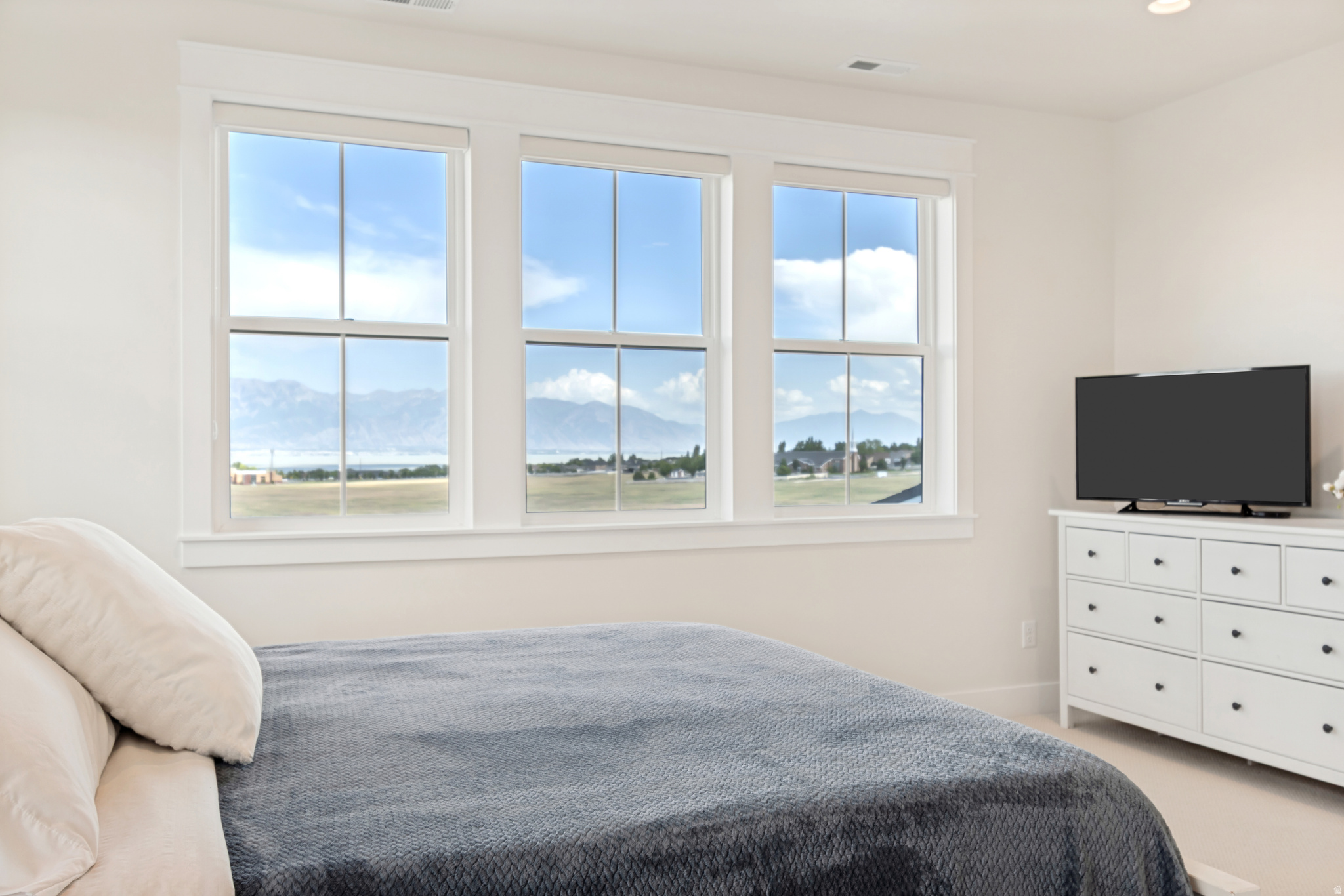 FOUNDERS AT BEACON POINTE - Residential