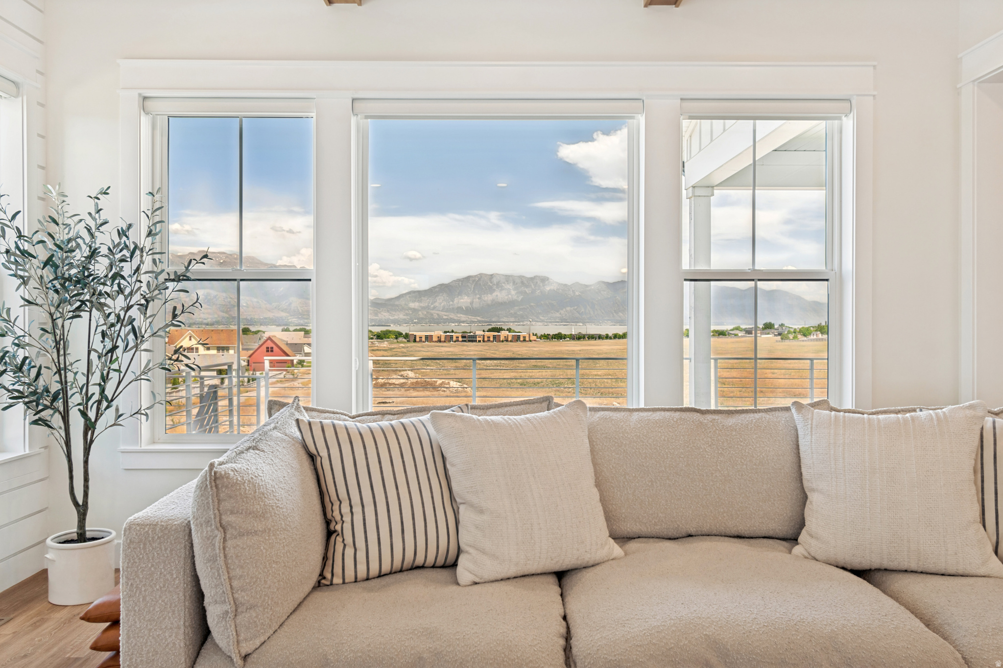 FOUNDERS AT BEACON POINTE - Residential