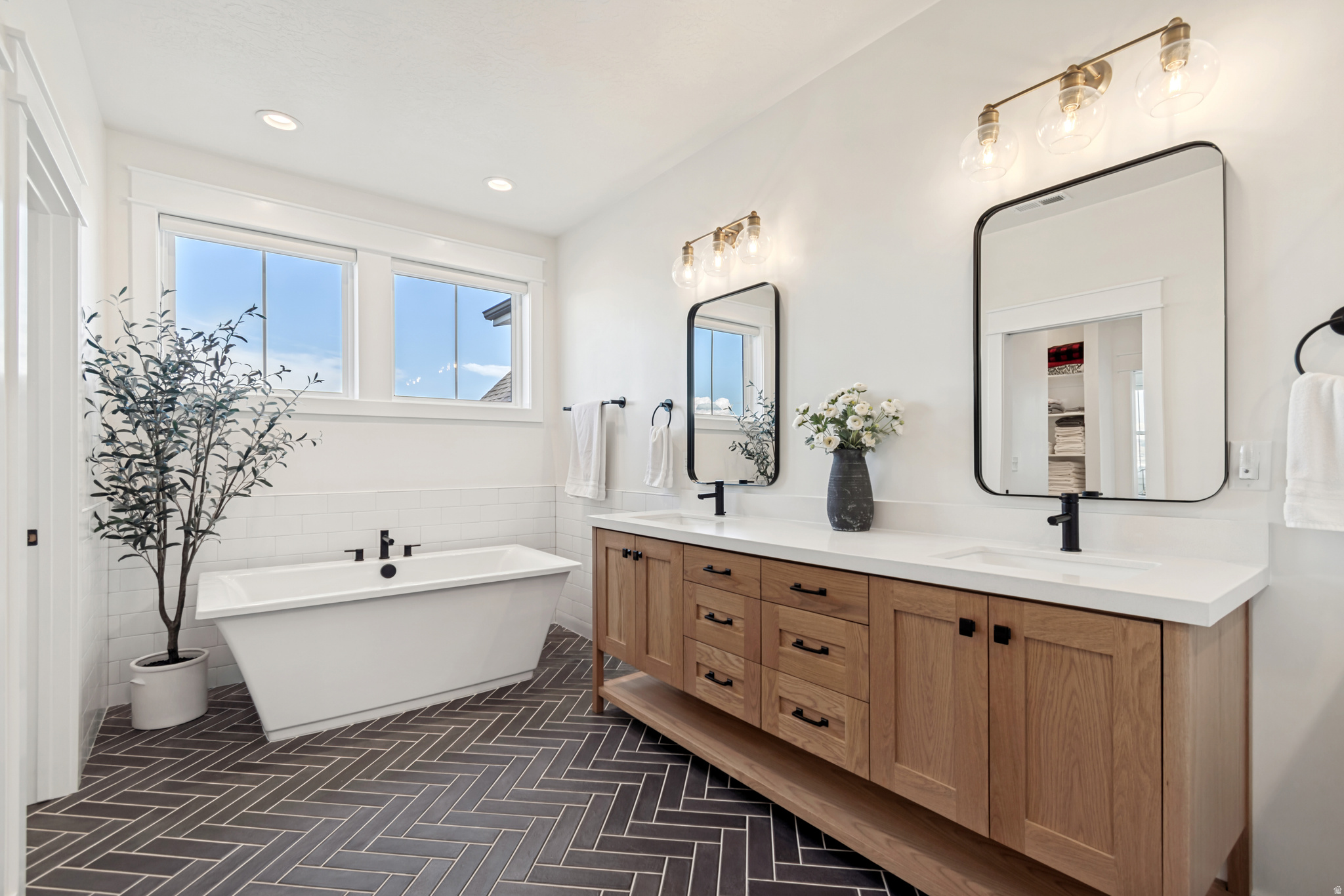 FOUNDERS AT BEACON POINTE - Residential
