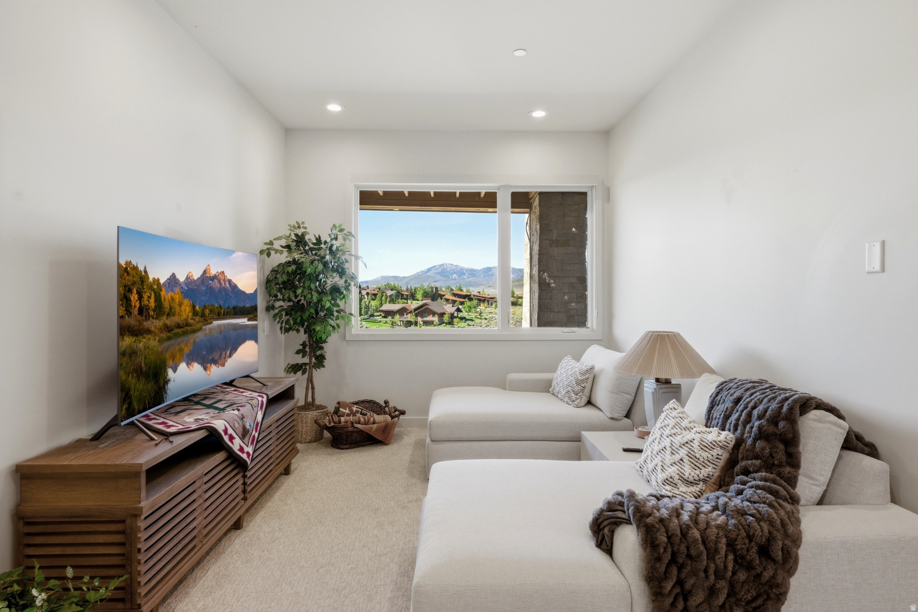 THE HOMESTEADS - Residential