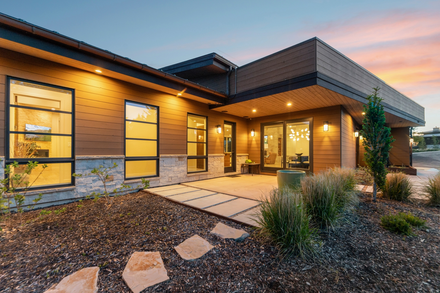 THE HOMESTEADS - Residential