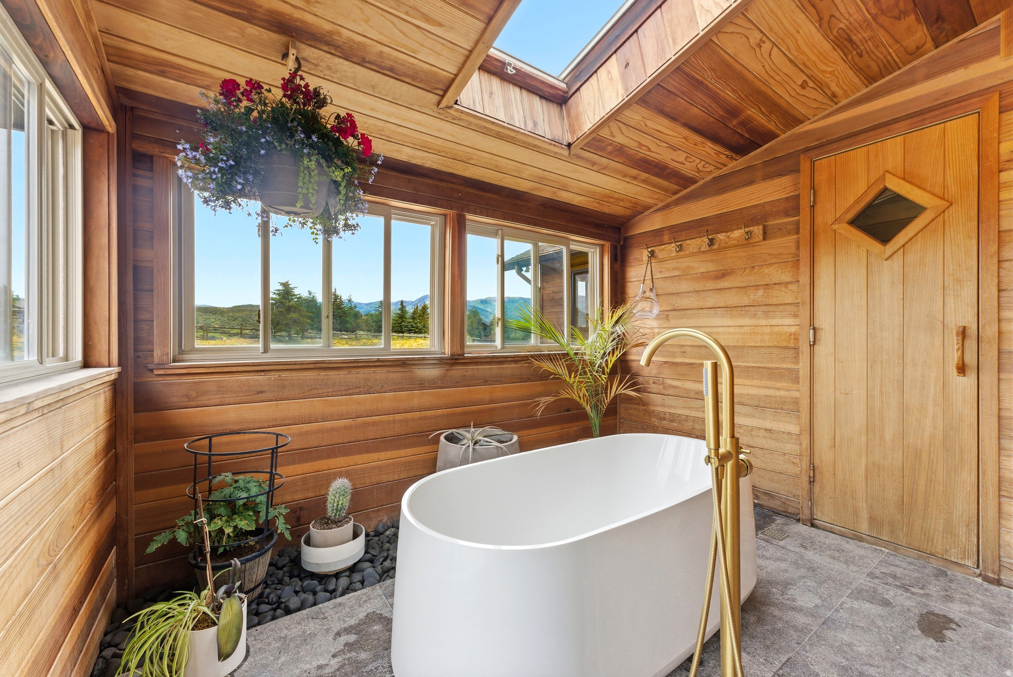 HIGHLAND ESTATES - Residential