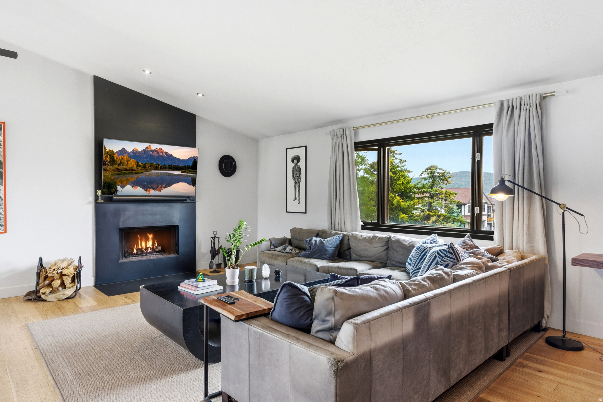 HIGHLAND ESTATES - Residential
