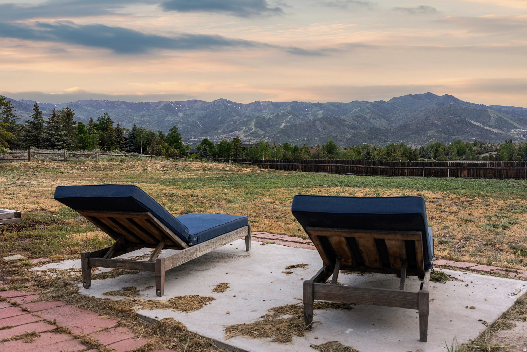 HIGHLAND ESTATES - Residential